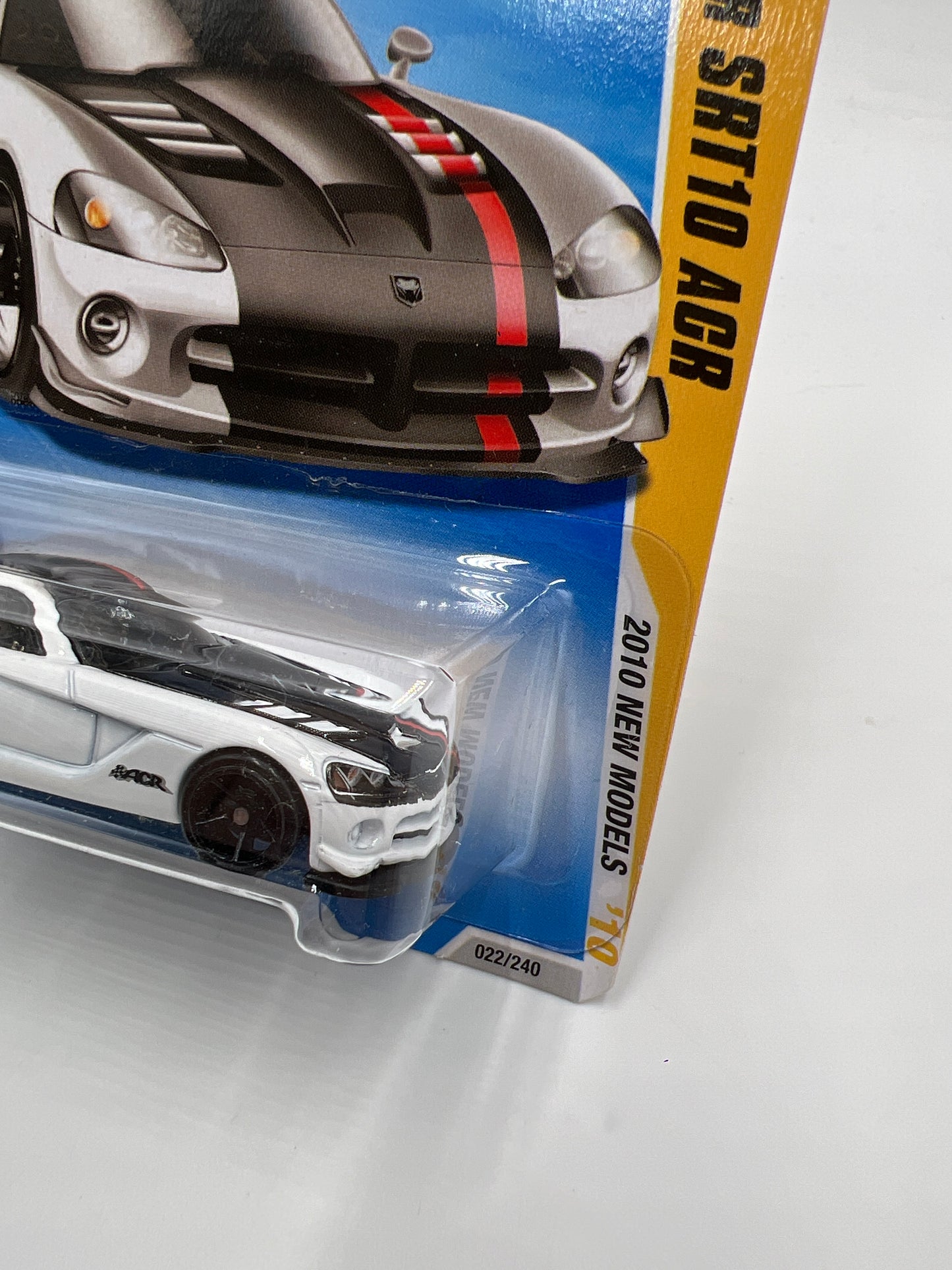 2010 Hot Wheels New Models #22 08 Viper SRT10 ACR White 40A