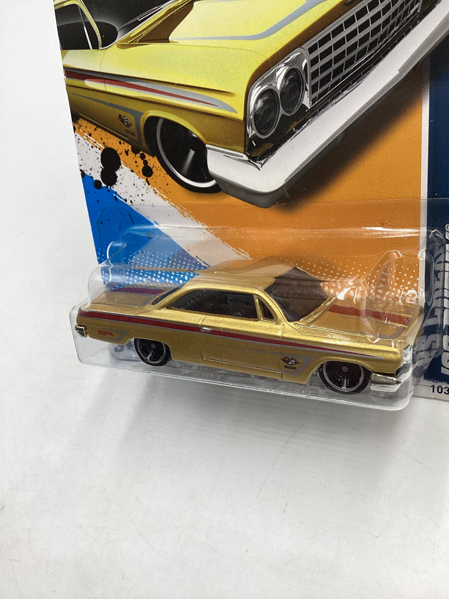 2012 Hot Wheels #103 62 Chevy Gold 8D