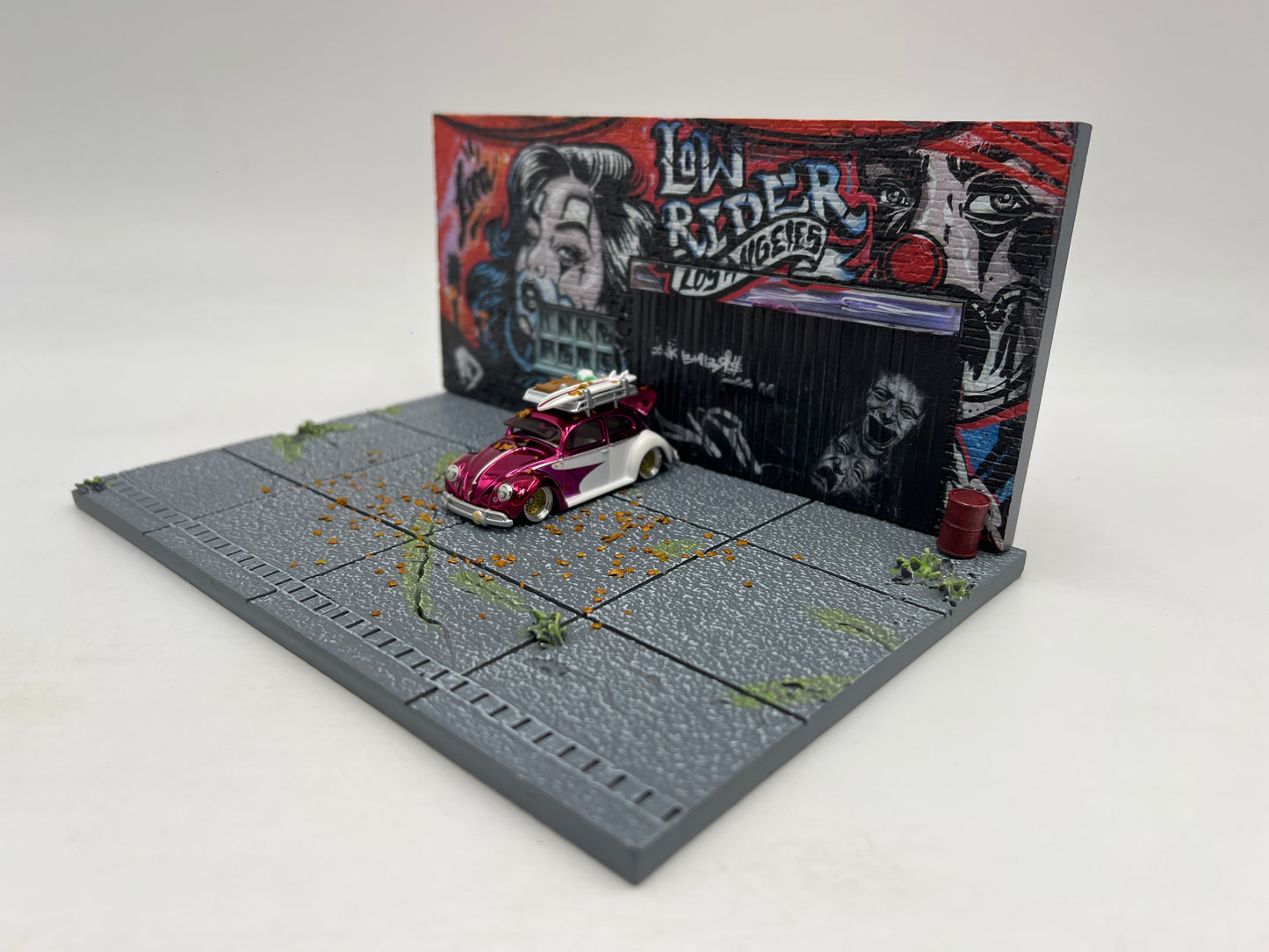 American Diorama 1:64 Mijo Exclusives LA Street Art Resin Diorama Lowrider Limited Edition W/Leaves (Car Not Included)