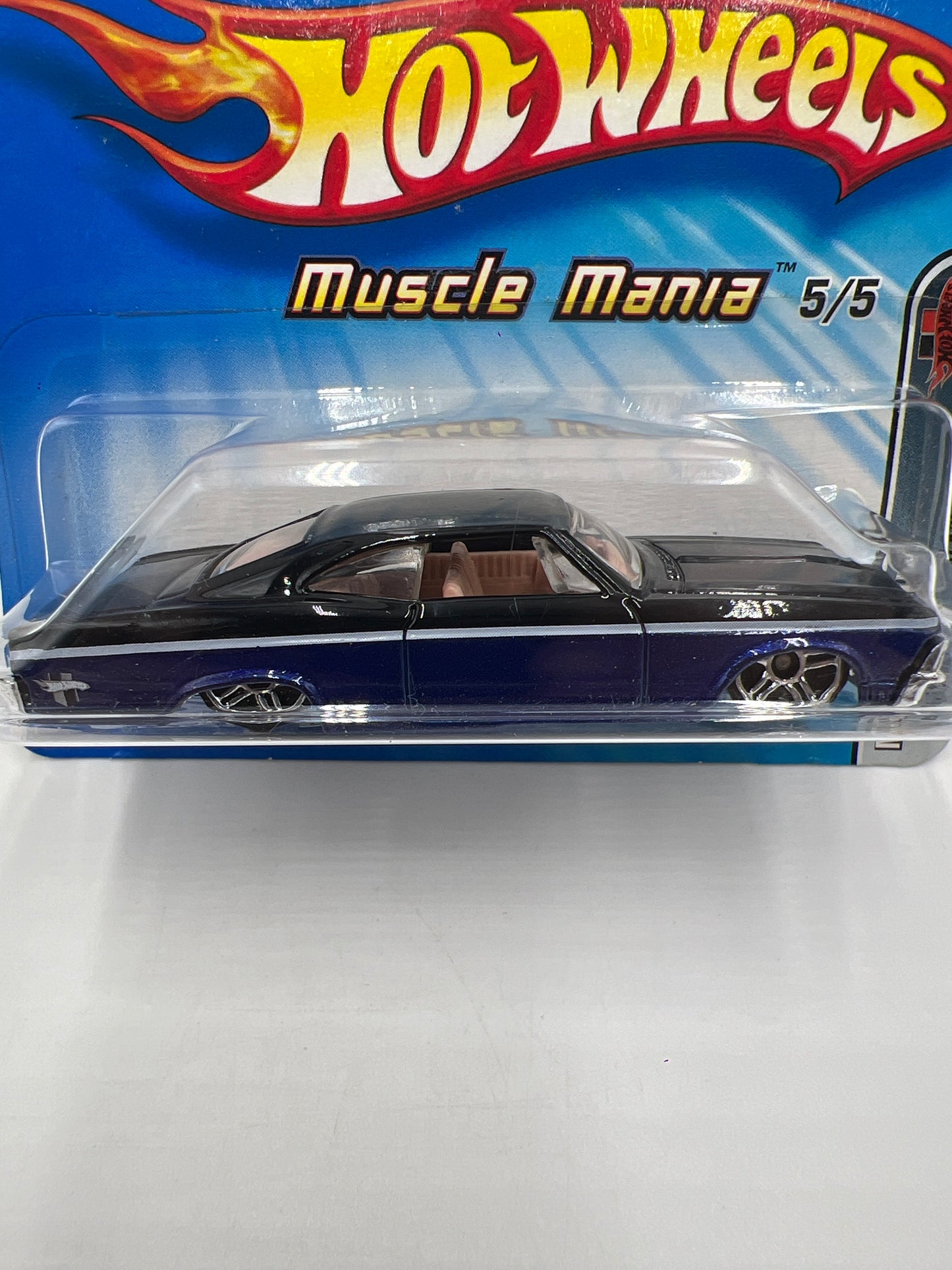 2005 Hot Wheels Muscle Mania #105 1965 Chevy Impala Blue/Black Short Card 10A