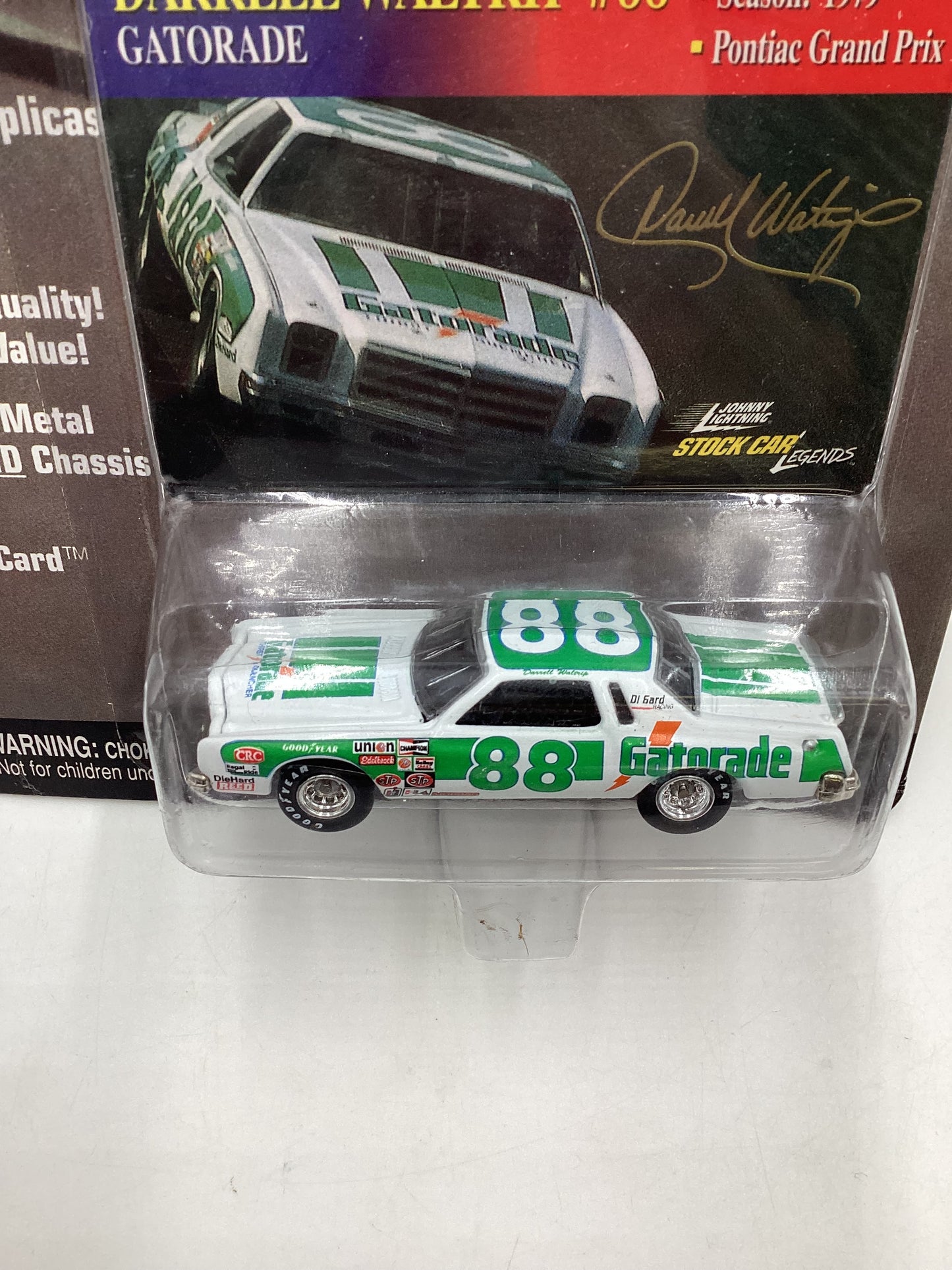 Johnny lightning Stock Car Legends #88 Pontiac Gran Prix Darrell Waltrip 186B