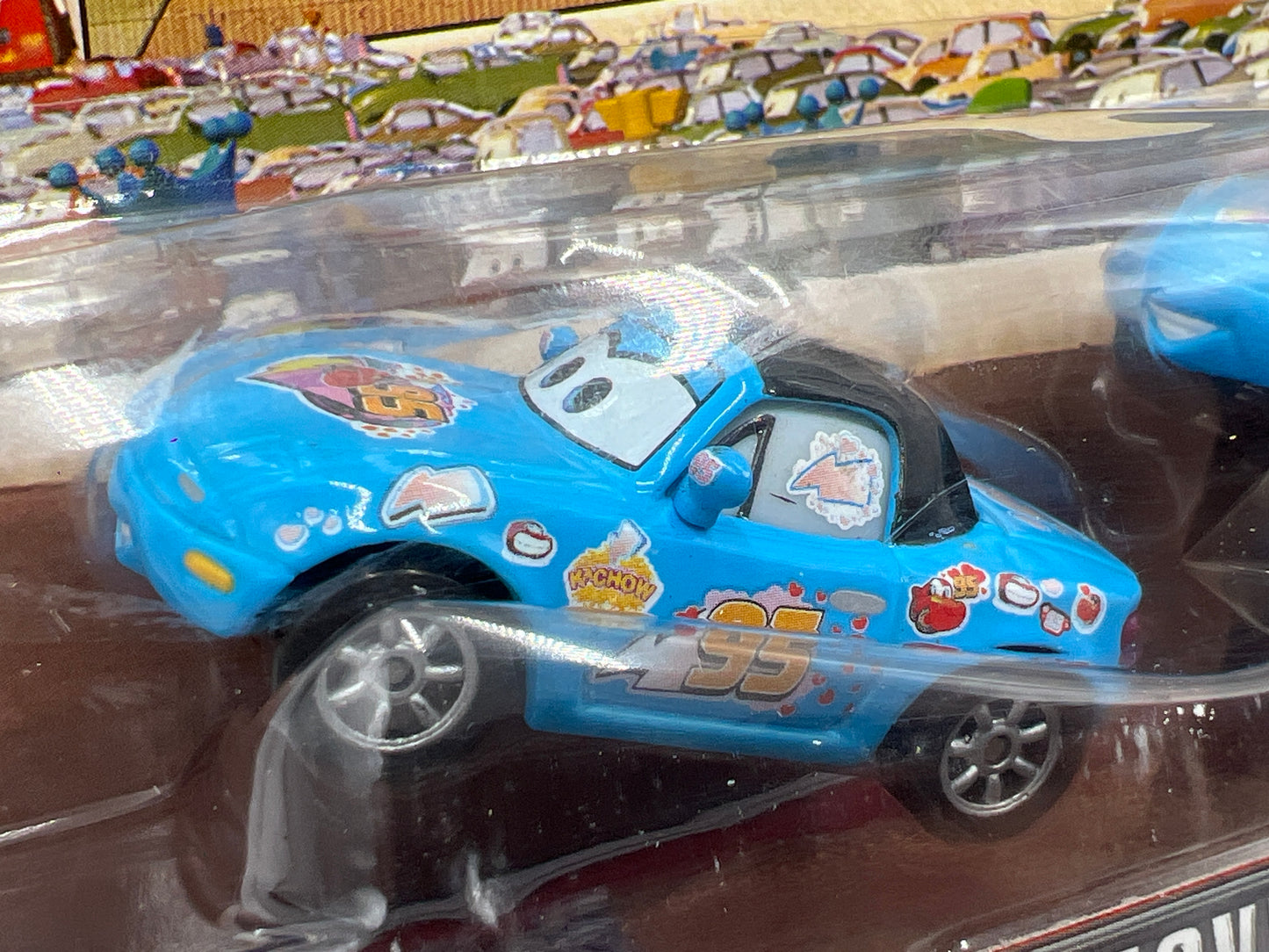 Disney Pixar The World Of Cars 2 Pack Movie Moments Dinoco Mia & Dinoco Tia 142i
