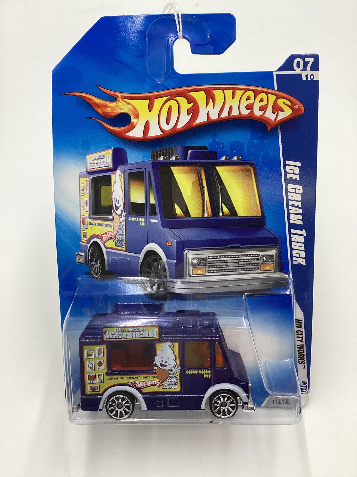 2009 Hot wheels #113 Ice Cream Truck Blue GG2