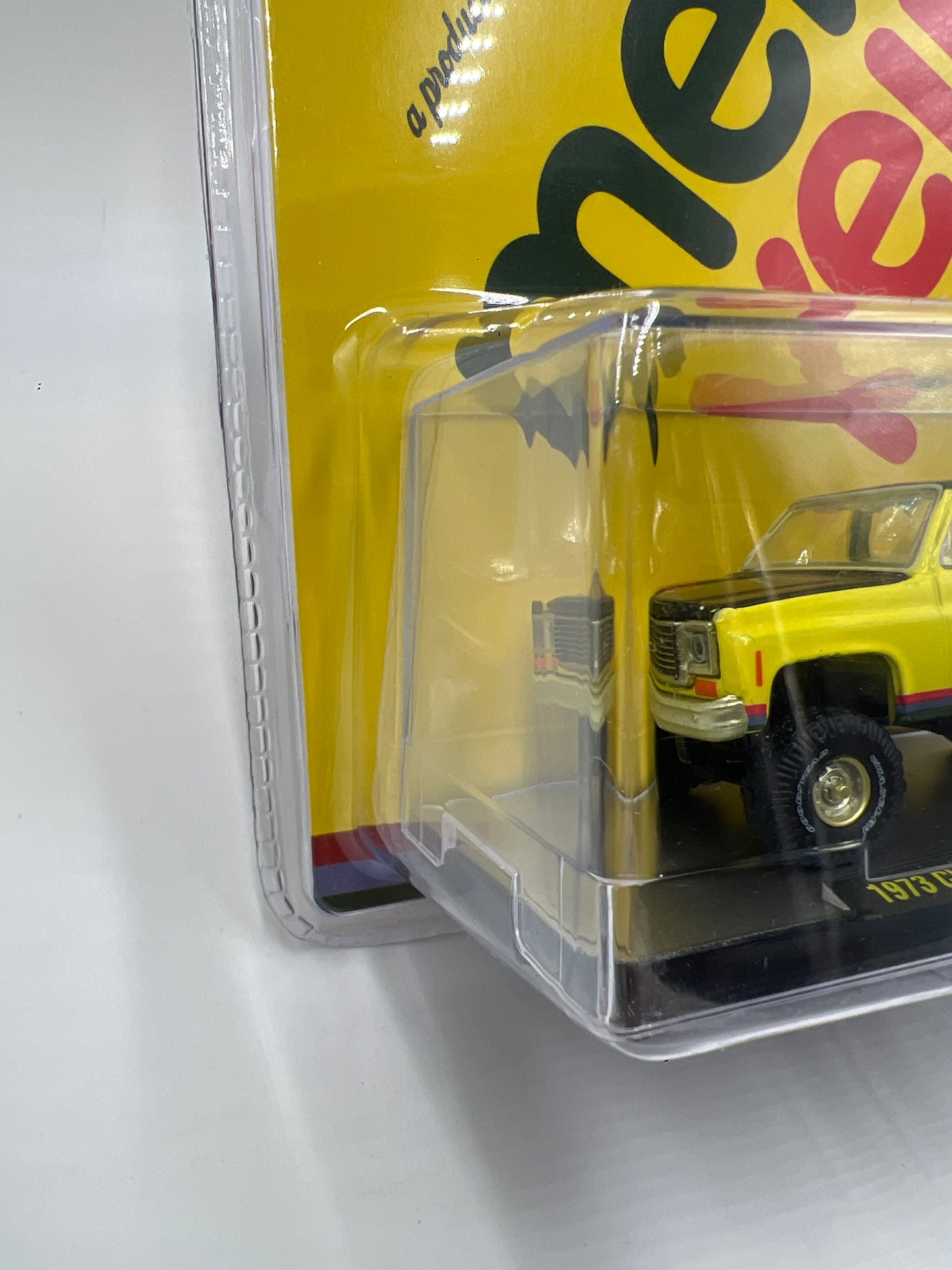 M2 Machines A61 Mello Yello CHASE 1973 Chevrolet Cheyenne Super 10 4x4