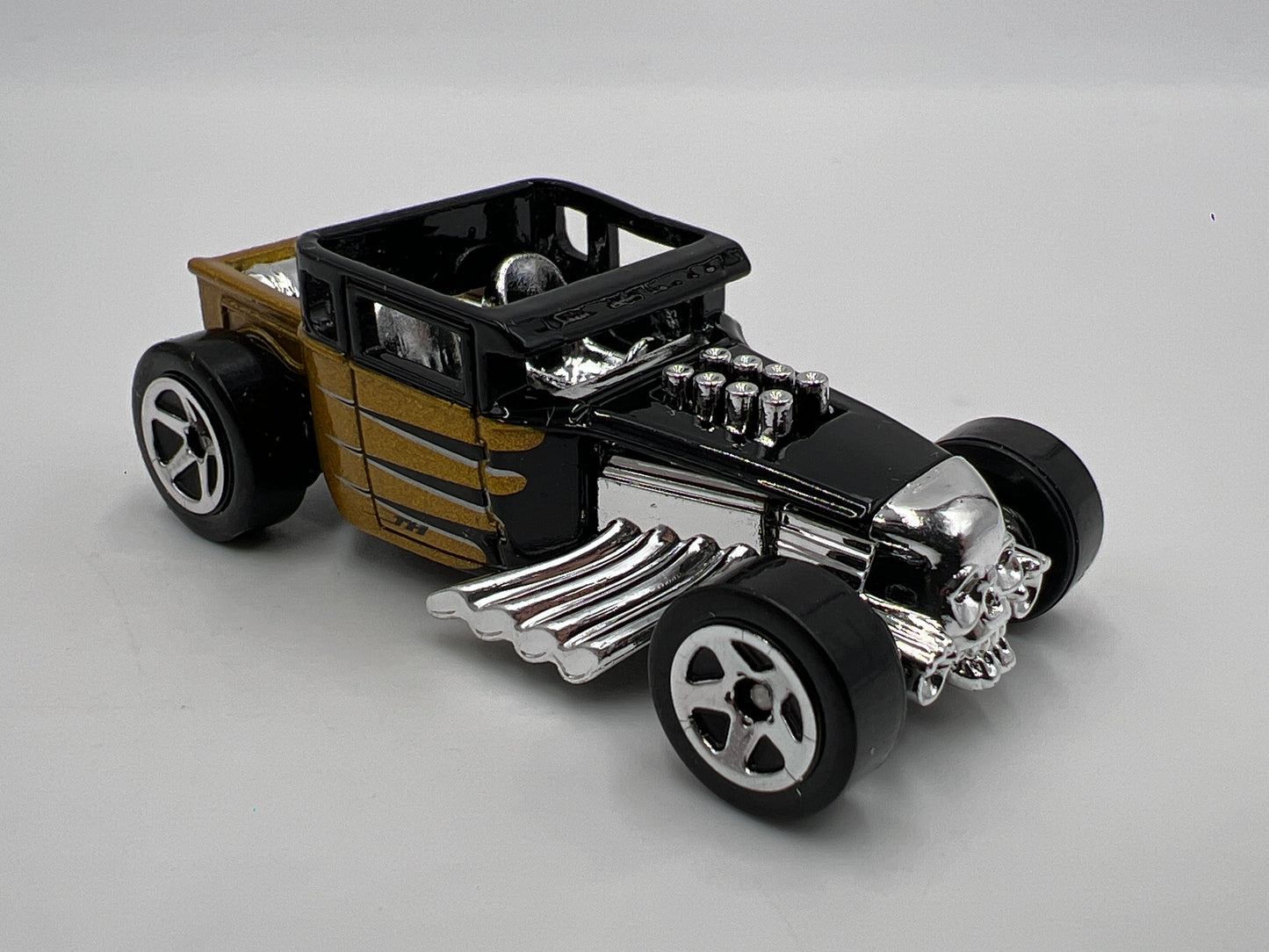 2009 Hot Wheels 1/64 Treasure Hunt Bone Shaker Black/Gold Loose