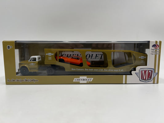 M2 Machines Auto Haulers R29 1970 Chevrolet C60 Truck & 1970 Camaro SS/RS 396