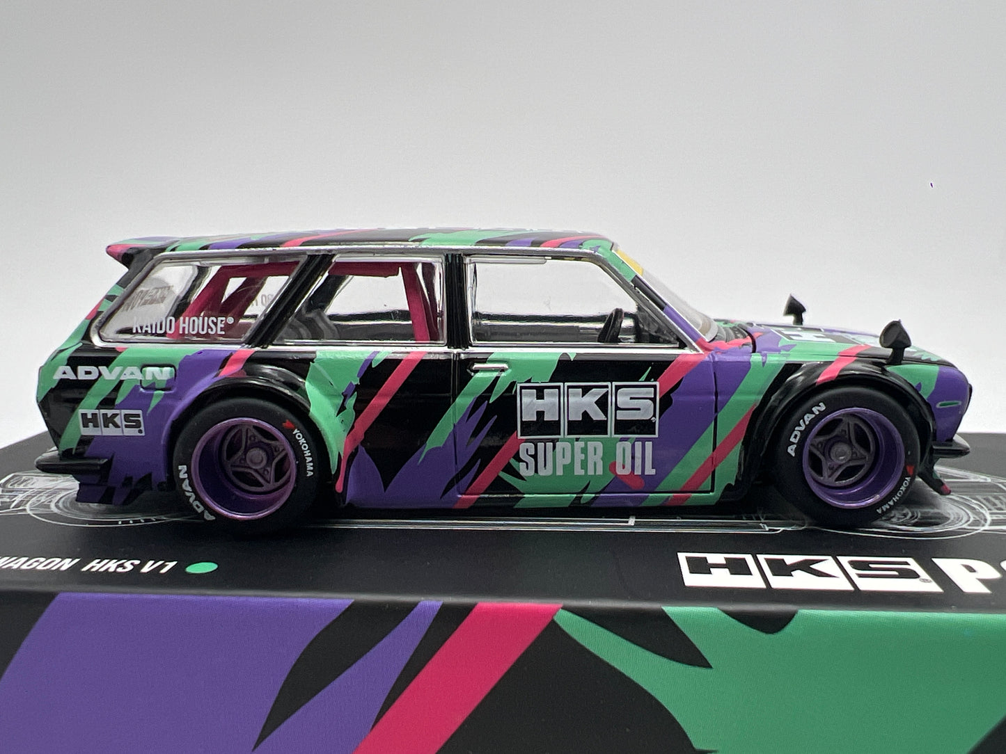 Mini GT Kaido House #144 Datsun Kaido 510 Wagon HKS V1