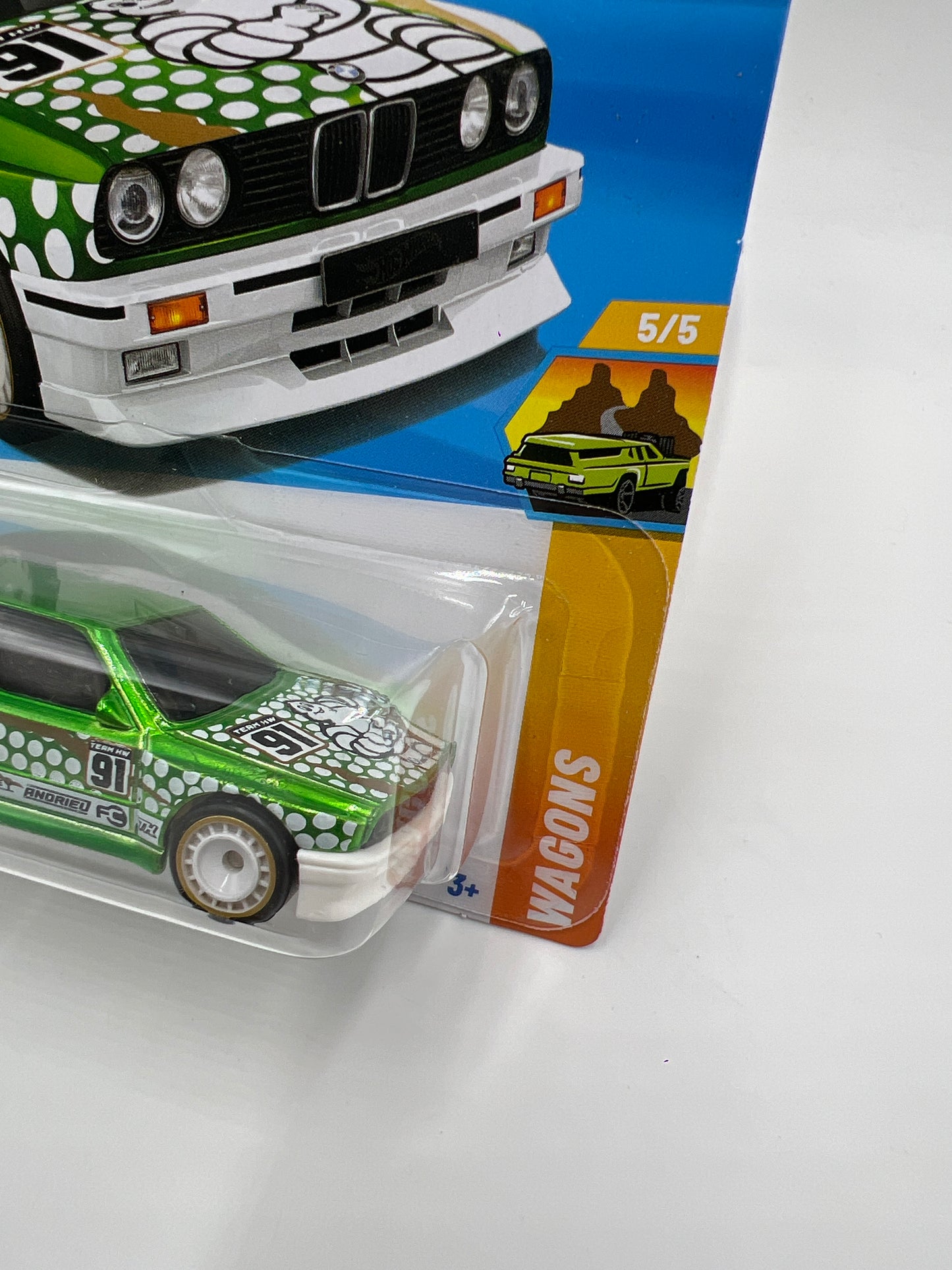 2025 Hot Wheels Super Treasure Hunt #245 BMW M3 Wagon Green W/Protector