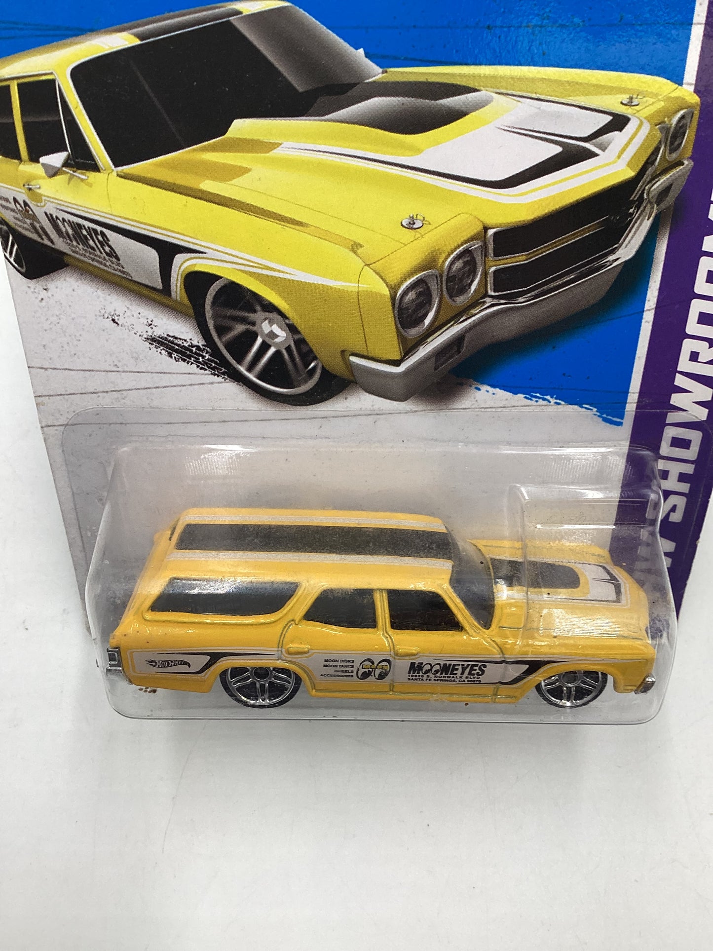 2013 Hot wheels HW Showroom #248 70 Chevelle SS Wagon Mooneyes Yellow 18E