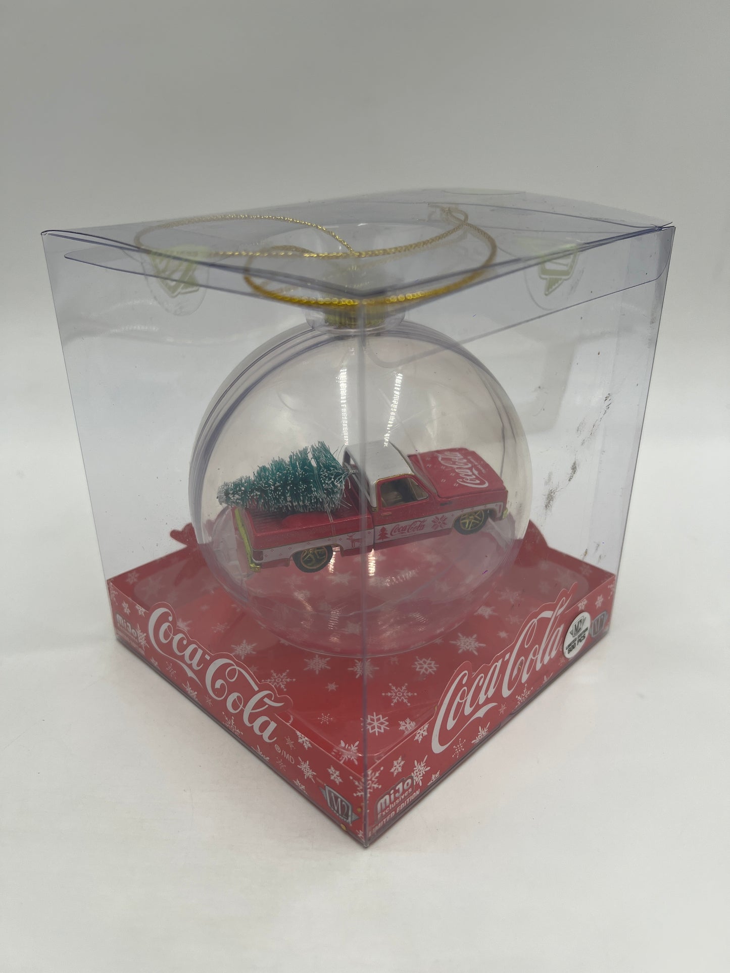M2 Machines MiJo Exclusives Coca Cola Holiday Christmas Ornaments CHASE 1973 Chevrolet Fleetline Red/White Cracked Blister