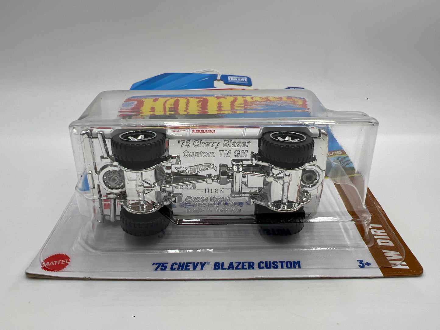 2025 Hot Wheels L Case HW Dirt #115 75 Chevy Blazer Custom White/Red 17E