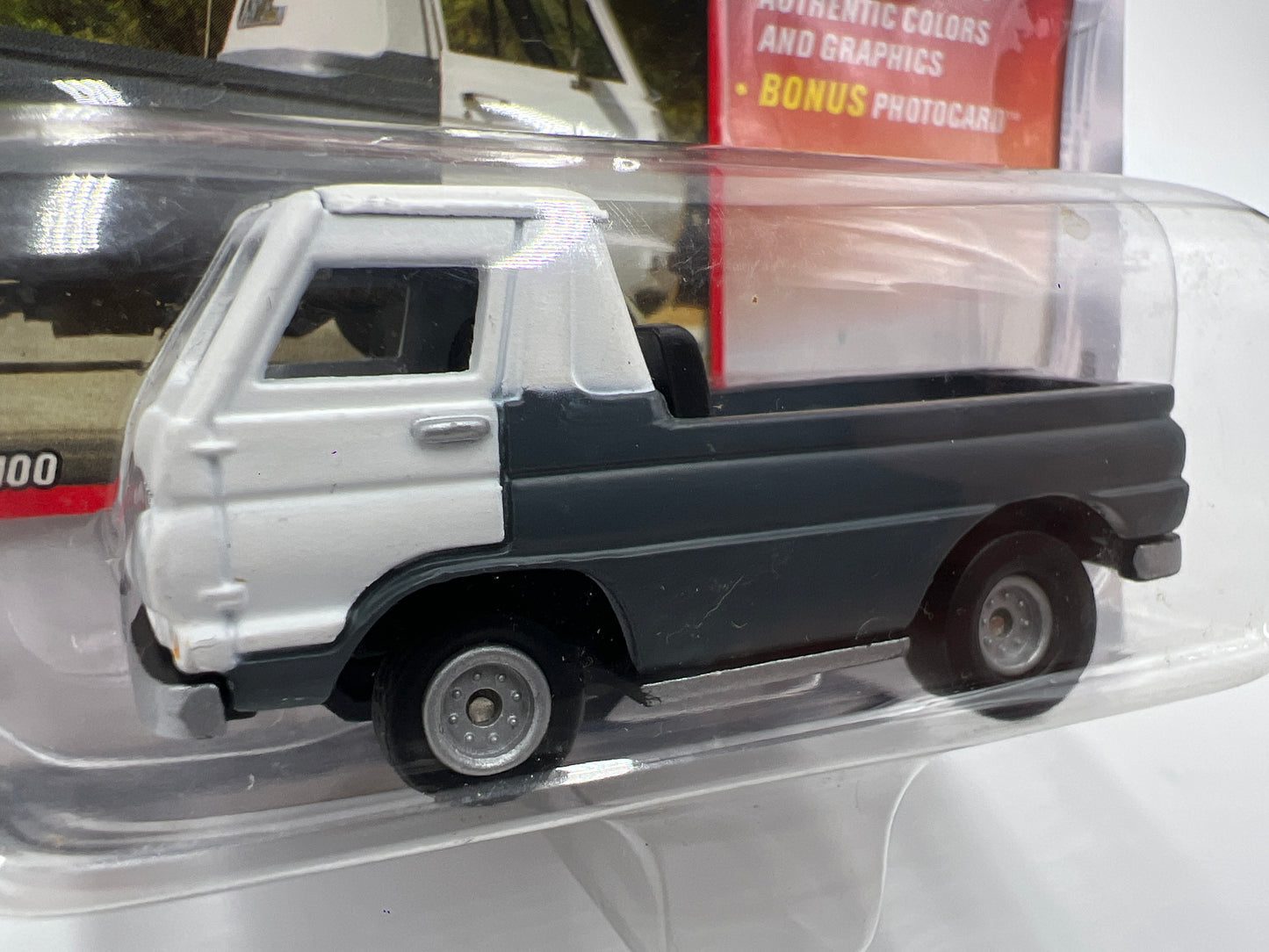 Johnny Lightning Mopar Or No Car #7 1965 Dodge A-100 A100 221C