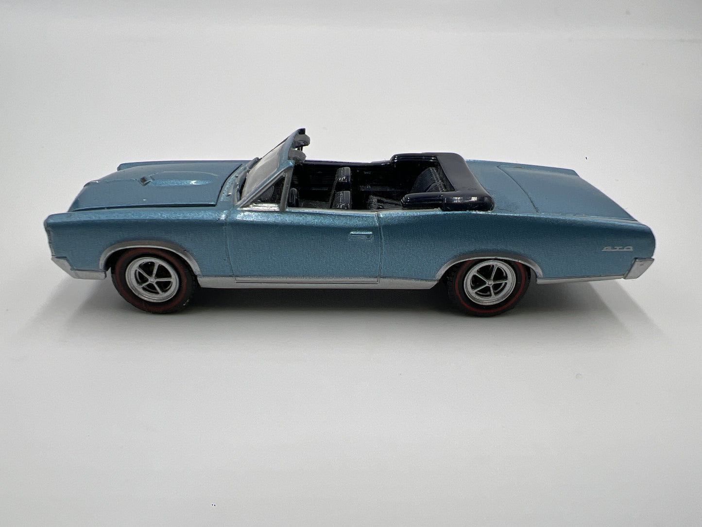 Greenlight Route 66 U.S.A Collector Pack 1967 Pontiac GTO Light Blue Loose