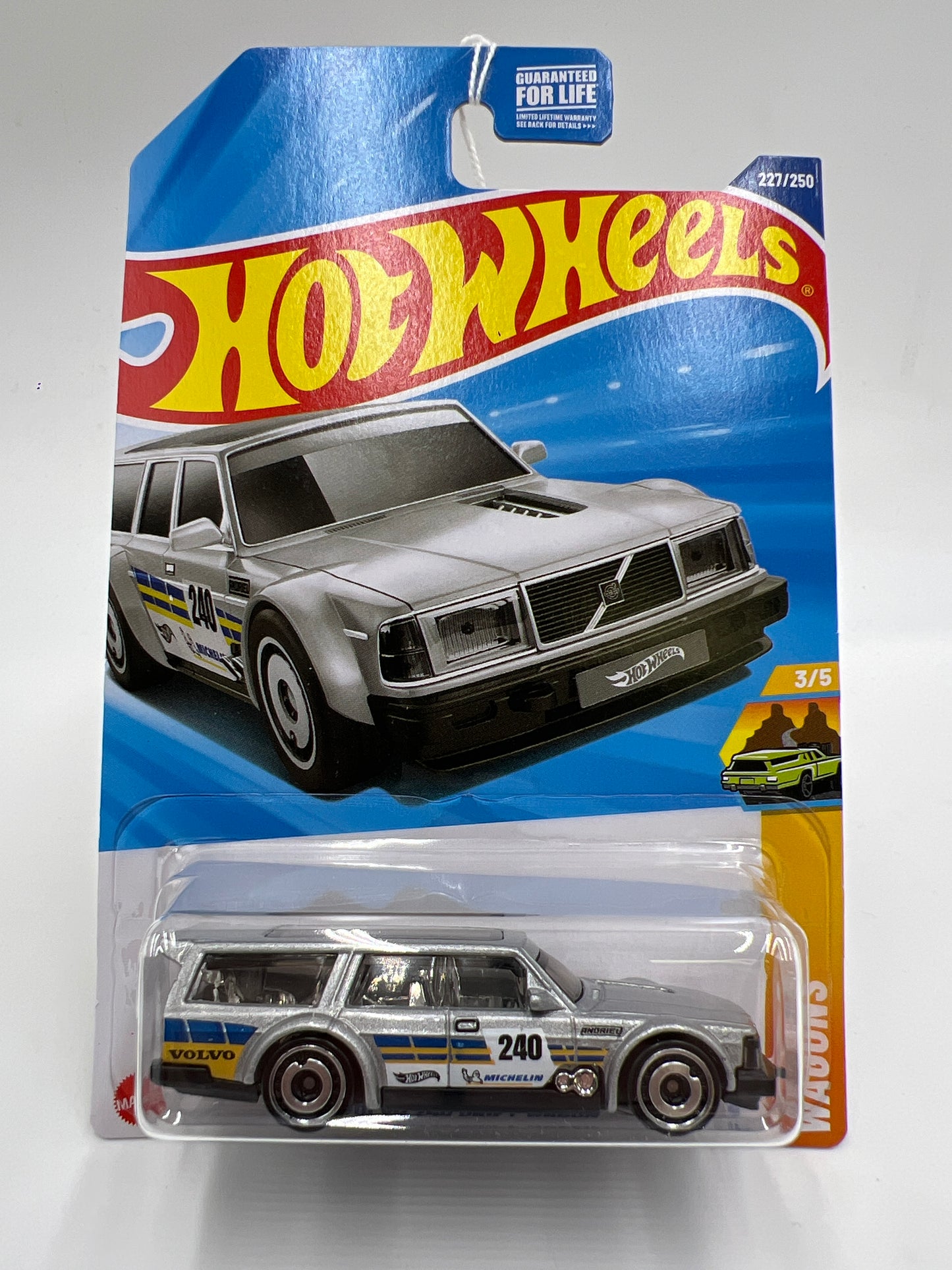 2025 Hot Wheels N Case Wagons #227 Volvo 240 Drift Wagon Silver 93D