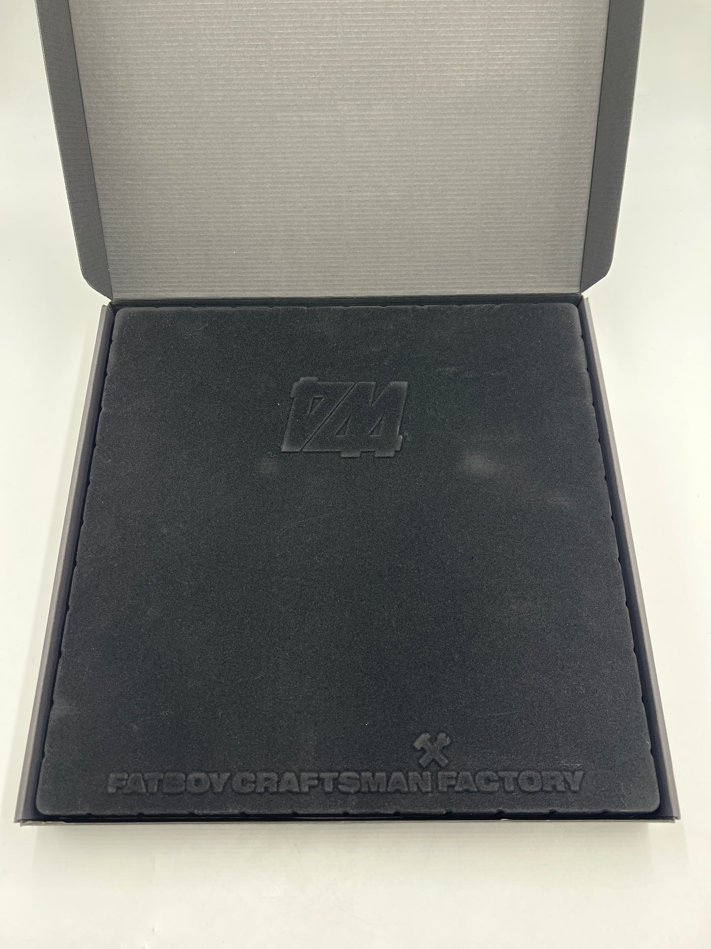 Tarmac Works 4A Like Black Special 4 Car Diorama Box Set W/Mercedes-Benz AMG GT3