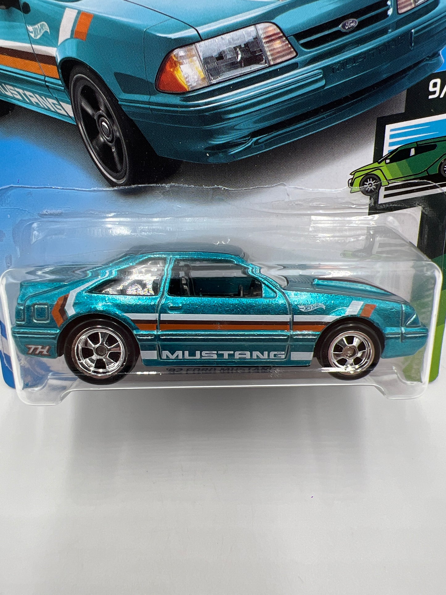 2019 Hot Wheels Super Treasure Hunt #152 92 Ford Mustang Blue W/Protector