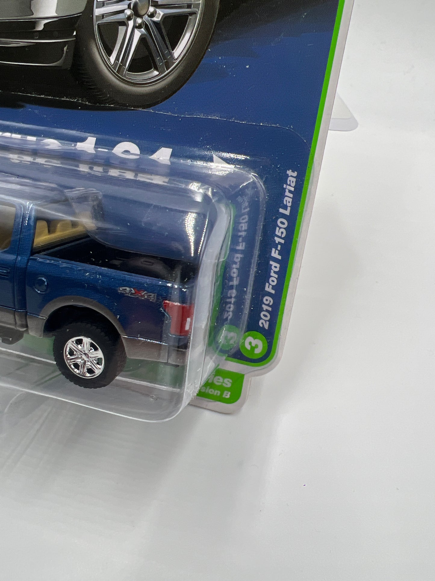 Auto World Muscle Trucks Release 3 Version B 2019 Ford F-150 Lariat Blue 183C