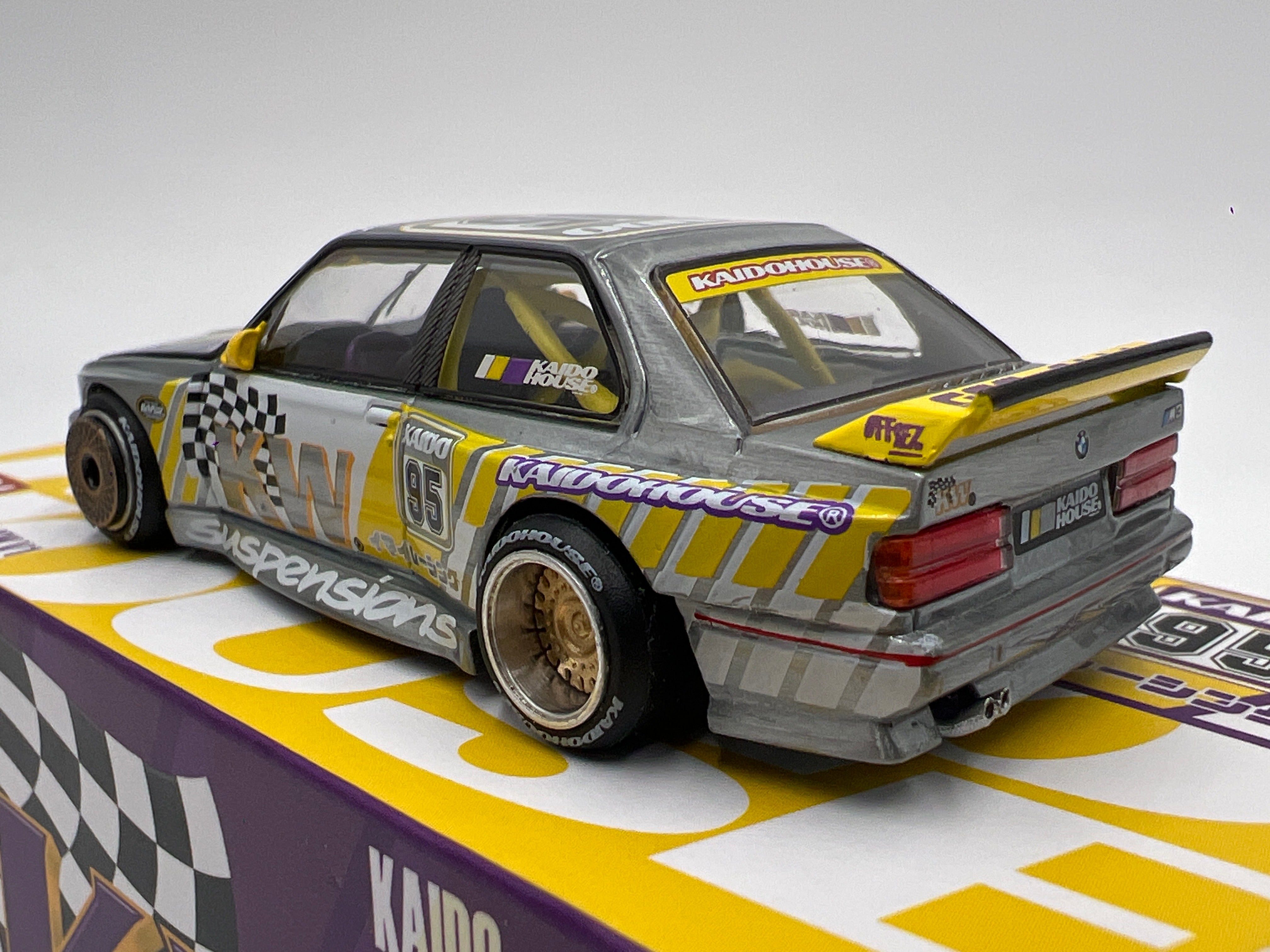 Mini GT Kaido House #194 CHASE BMW E30 M3 Kaido KW V1