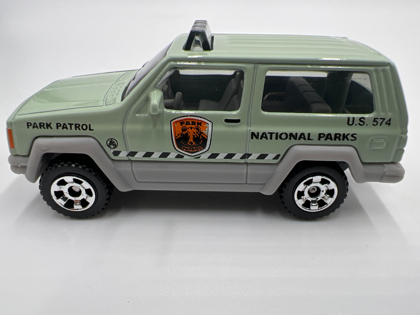 Matchbox National Parks Jeep Cherokee Green Loose