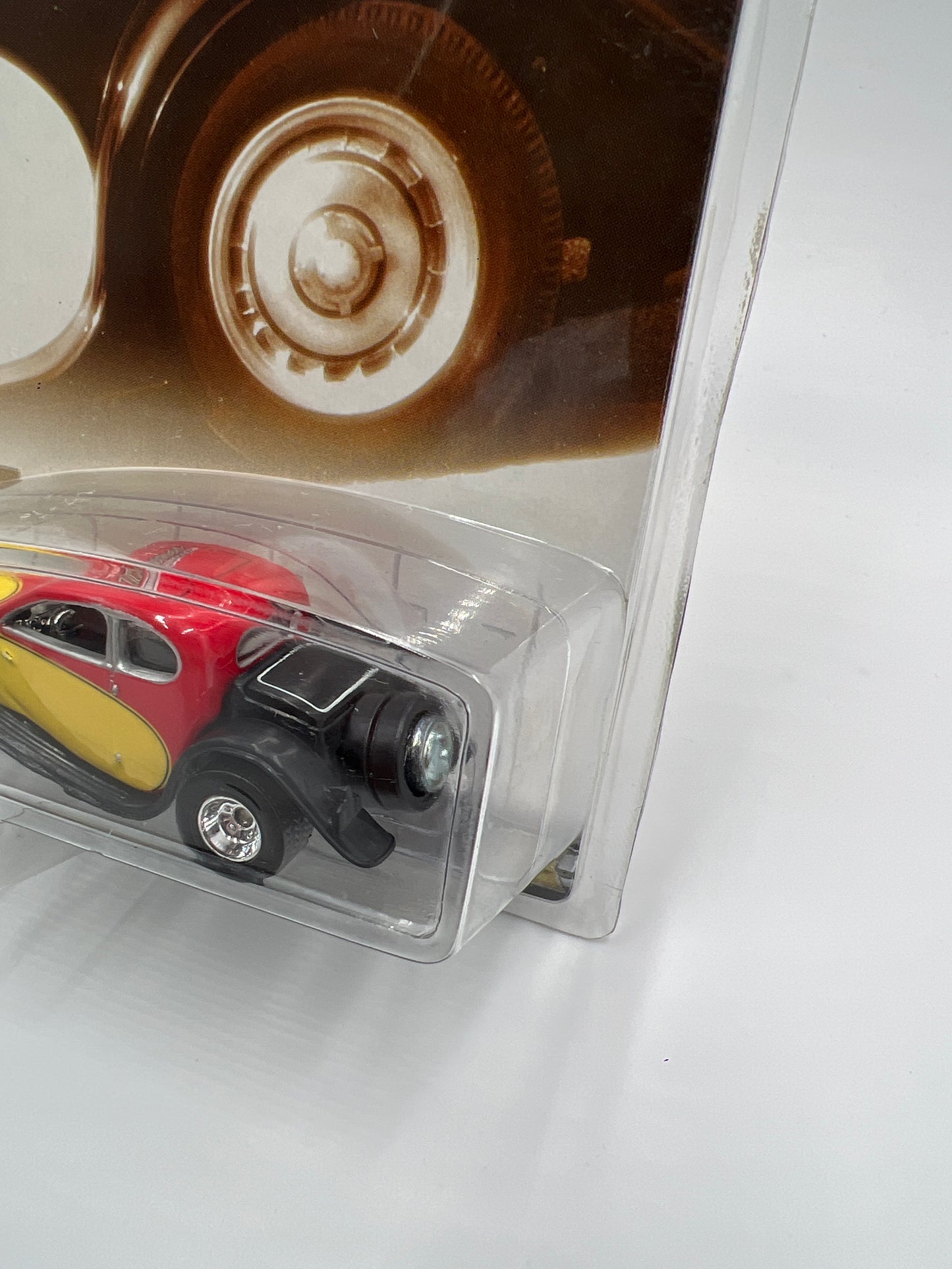 2002 Hot Wheels Auto Milestones 1933 Bugatti Red/Yellow SR