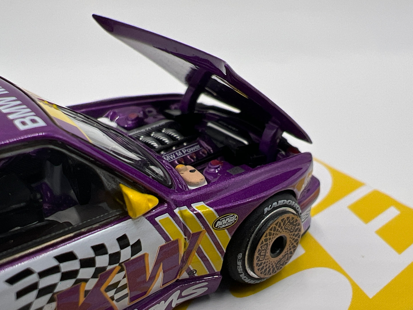 Mini GT Kaido House #194 BMW E30 M3 Kaido KW V1 Purple