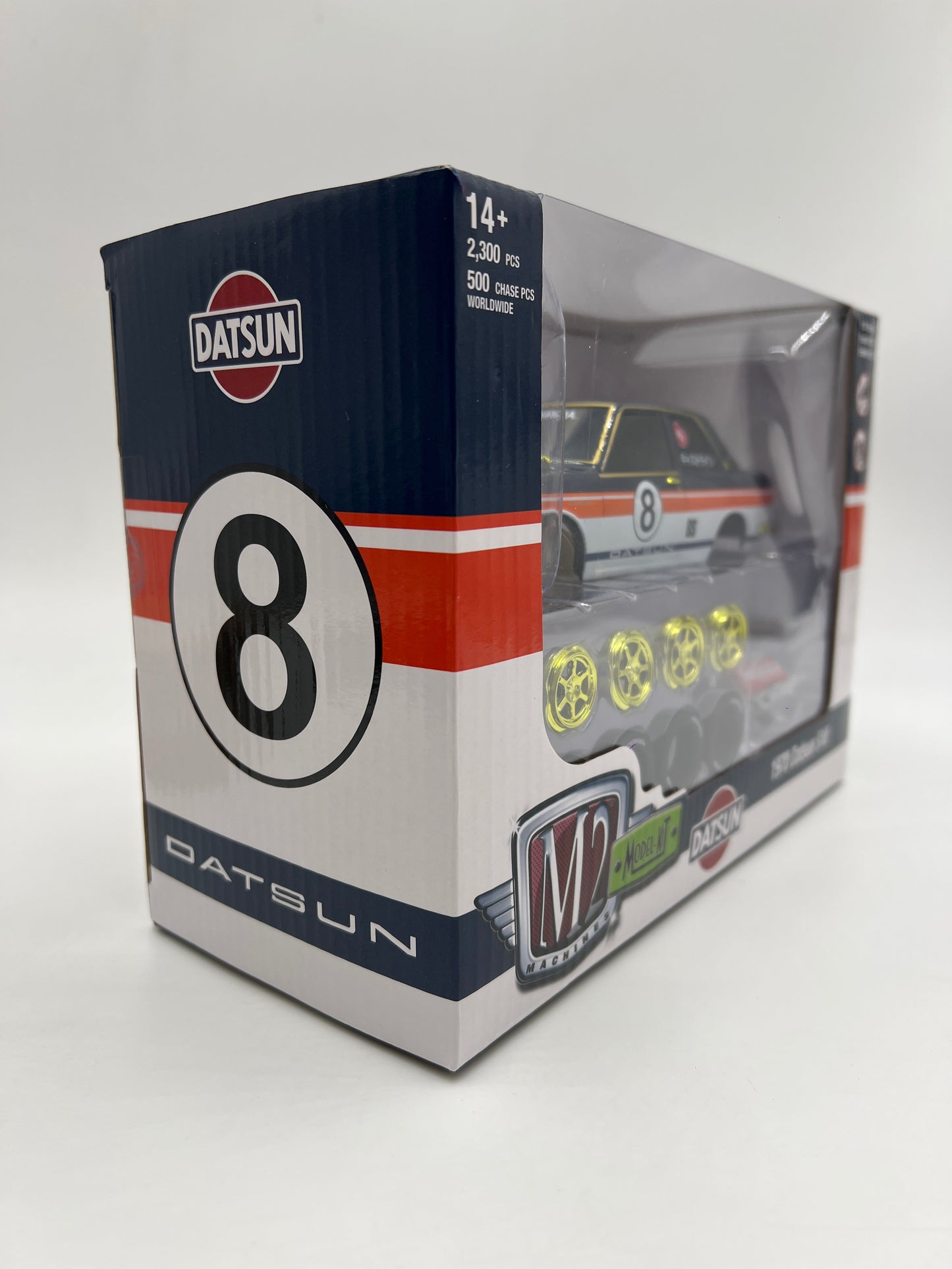 M2 Machines 1:24 Model-Kit CHASE 1/500 1970 Datsun 510