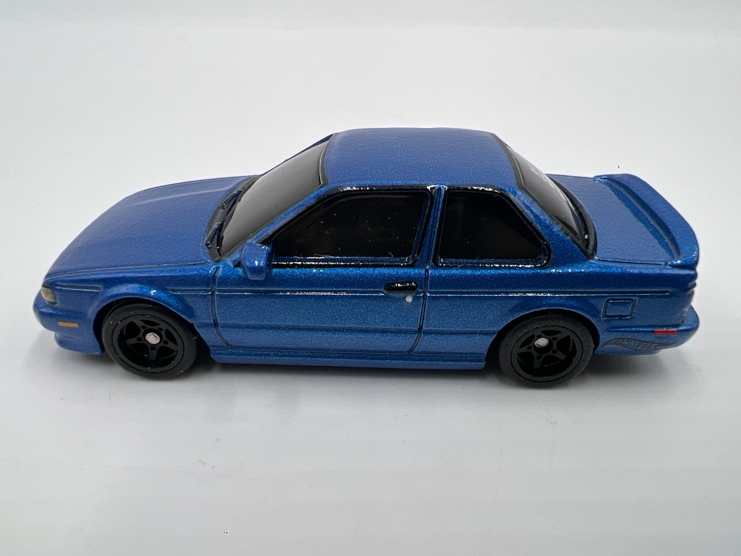 Hot Wheels 1/64 Premium Diorama Set 91 Nissan Sentra SE-R Blue Loose