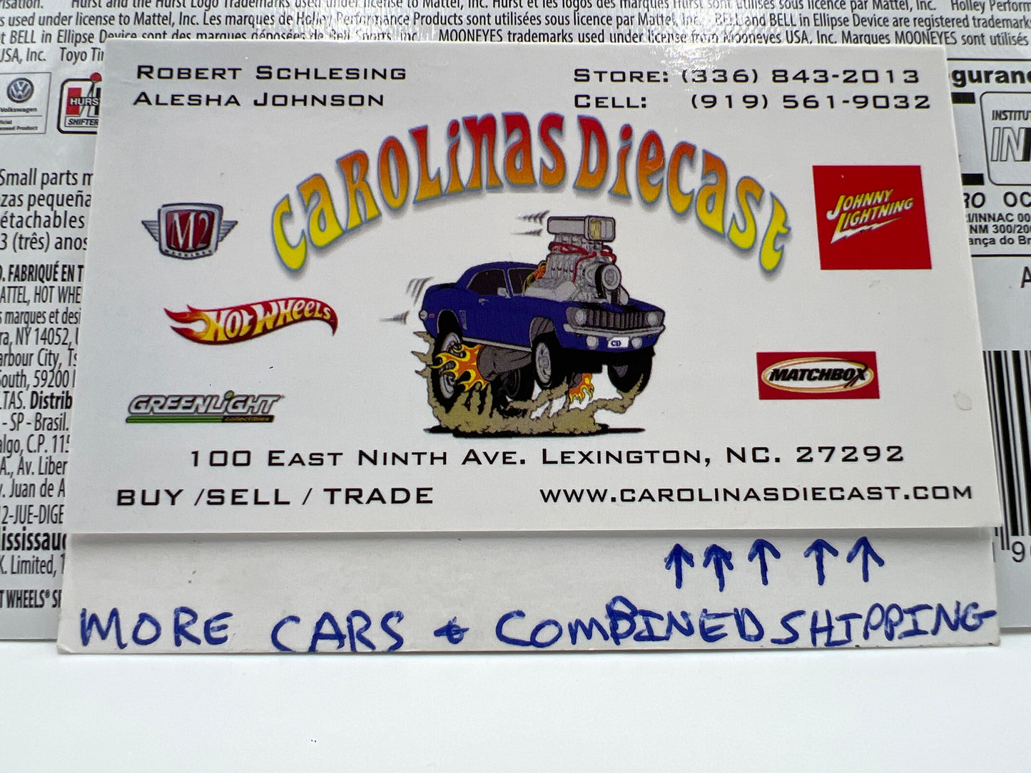 Hot Wheels Premium Boulevard #25 Volkswagen Drag Bus Mooneyes Yellow 262B