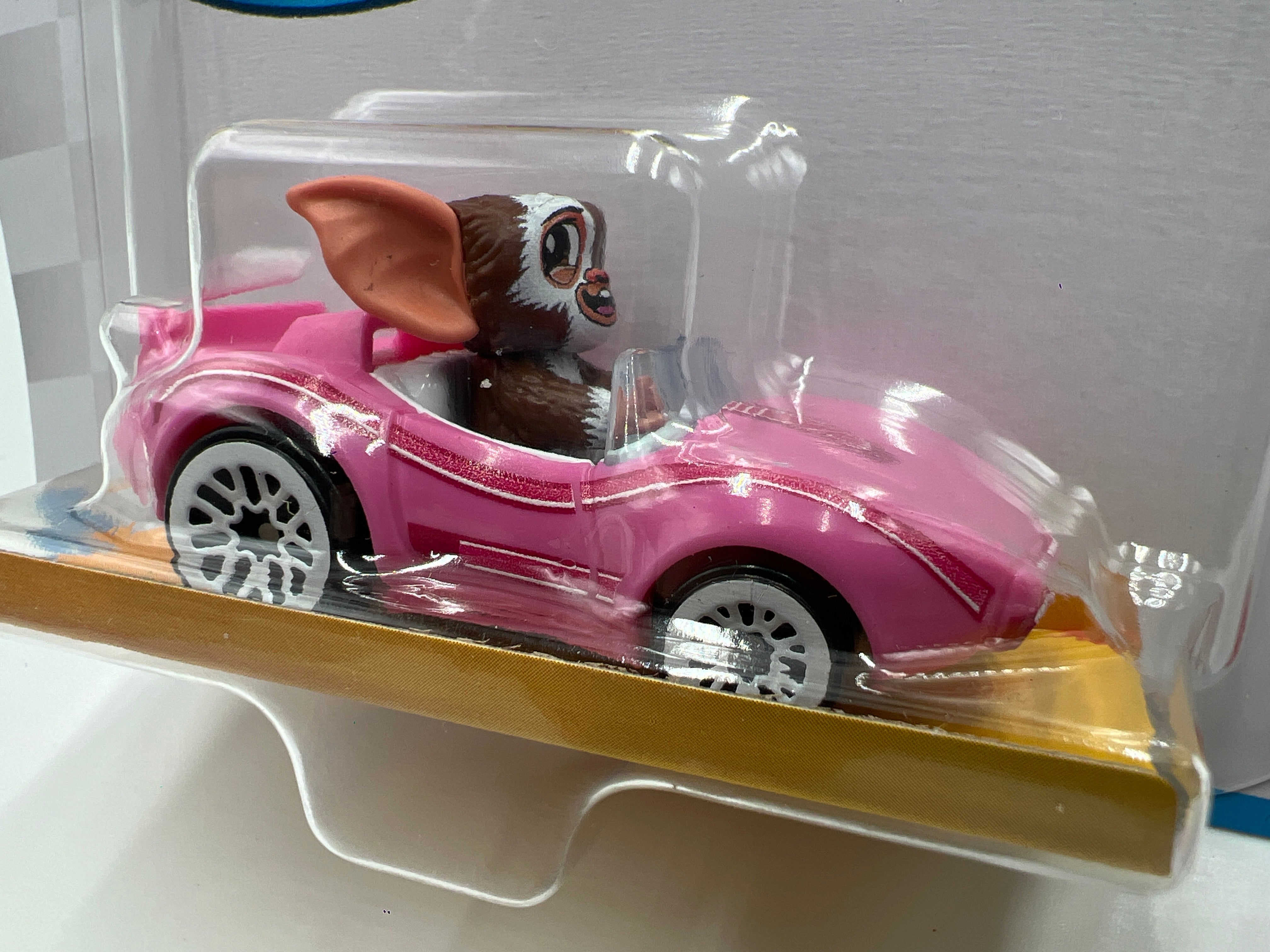 2024 Hot Wheels Racer Verse Gremlins Gizmo Pink 113C