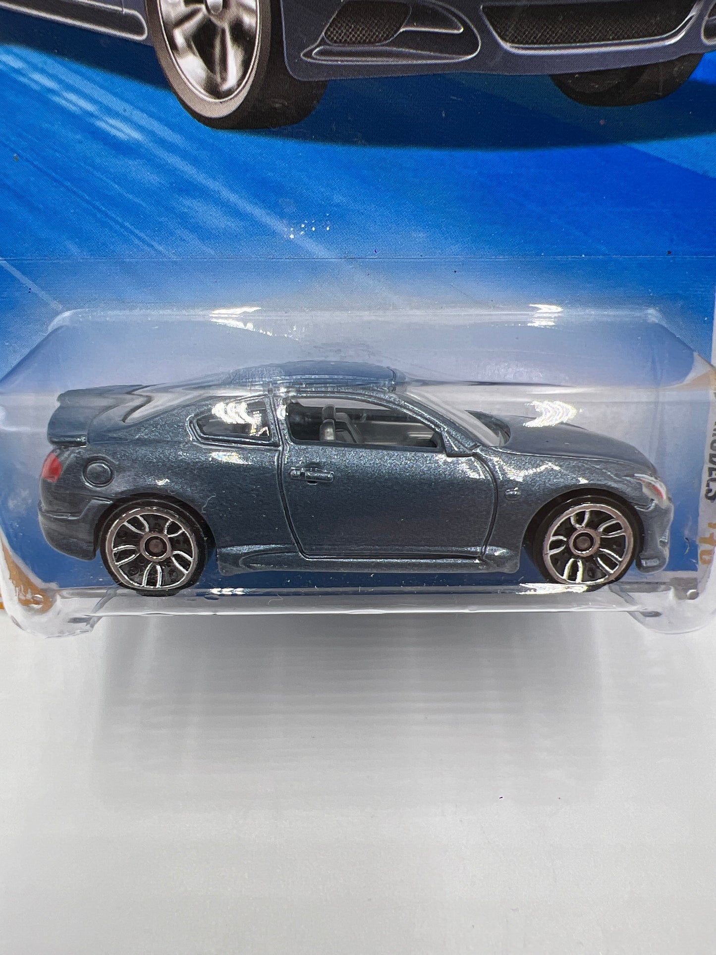 2010 Hot Wheels New Models #32 10 Infiniti G37 Blue W/Protector #1
