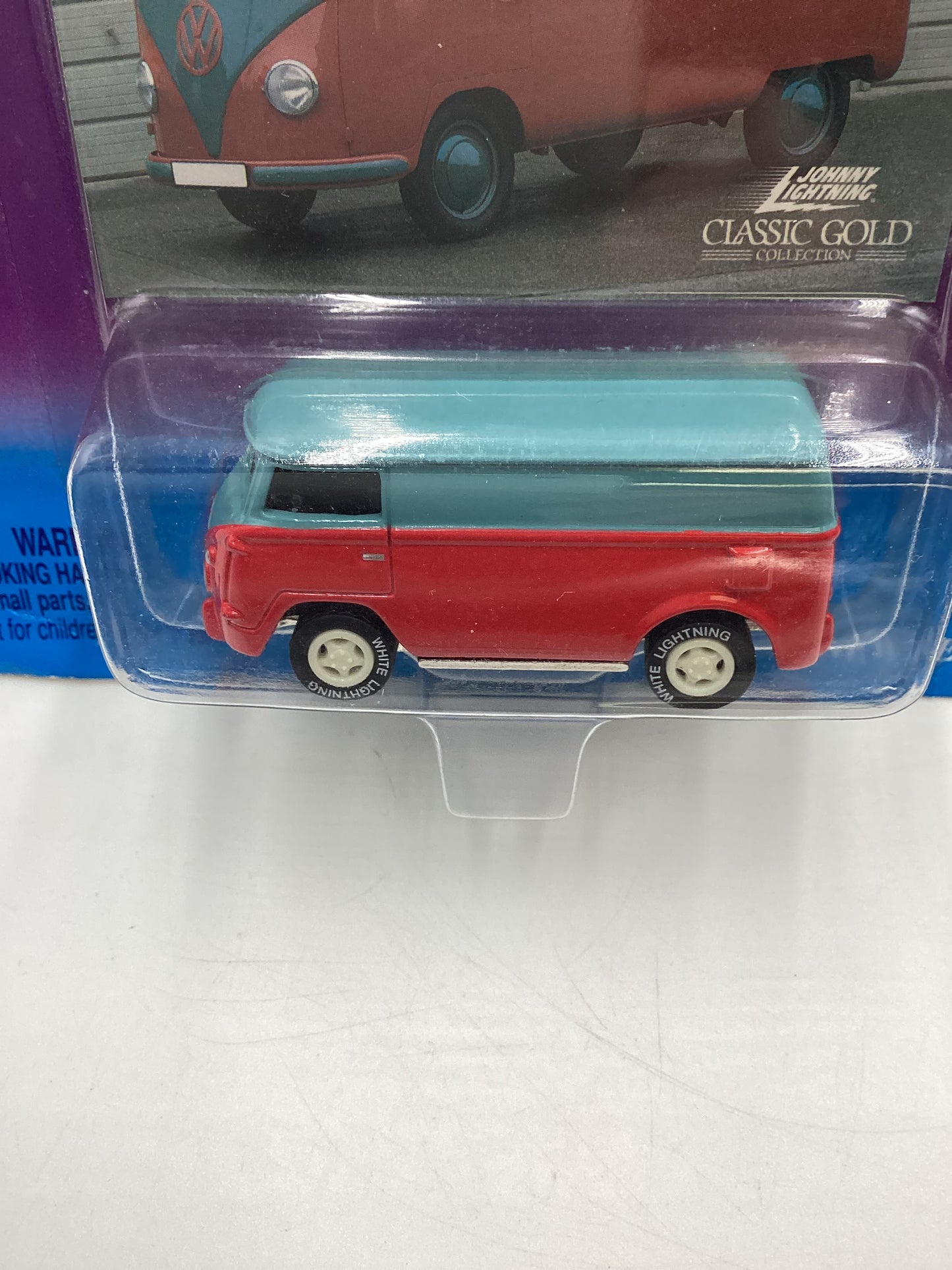 Johnny Lightning Classic Gold Collection Collector #9 1960’s Volkswagen Bus Red/Blue White Lightning Chase