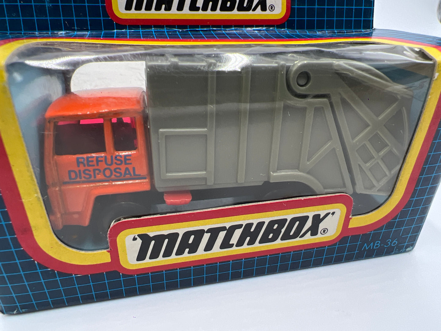 Matchbox Unpunched #36 Refuse Truck Orange