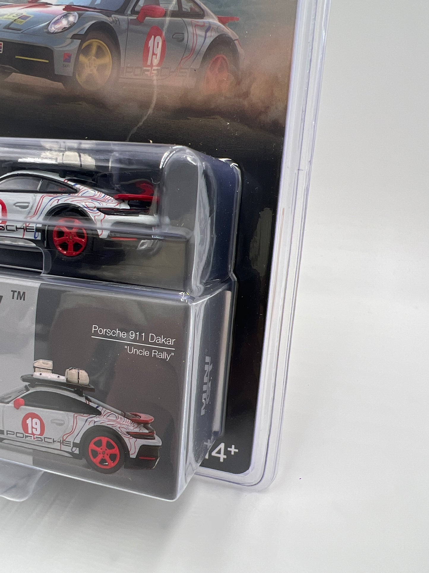 Mini GT #1068 Porsche 911 Dakar Uncle Rally 231C