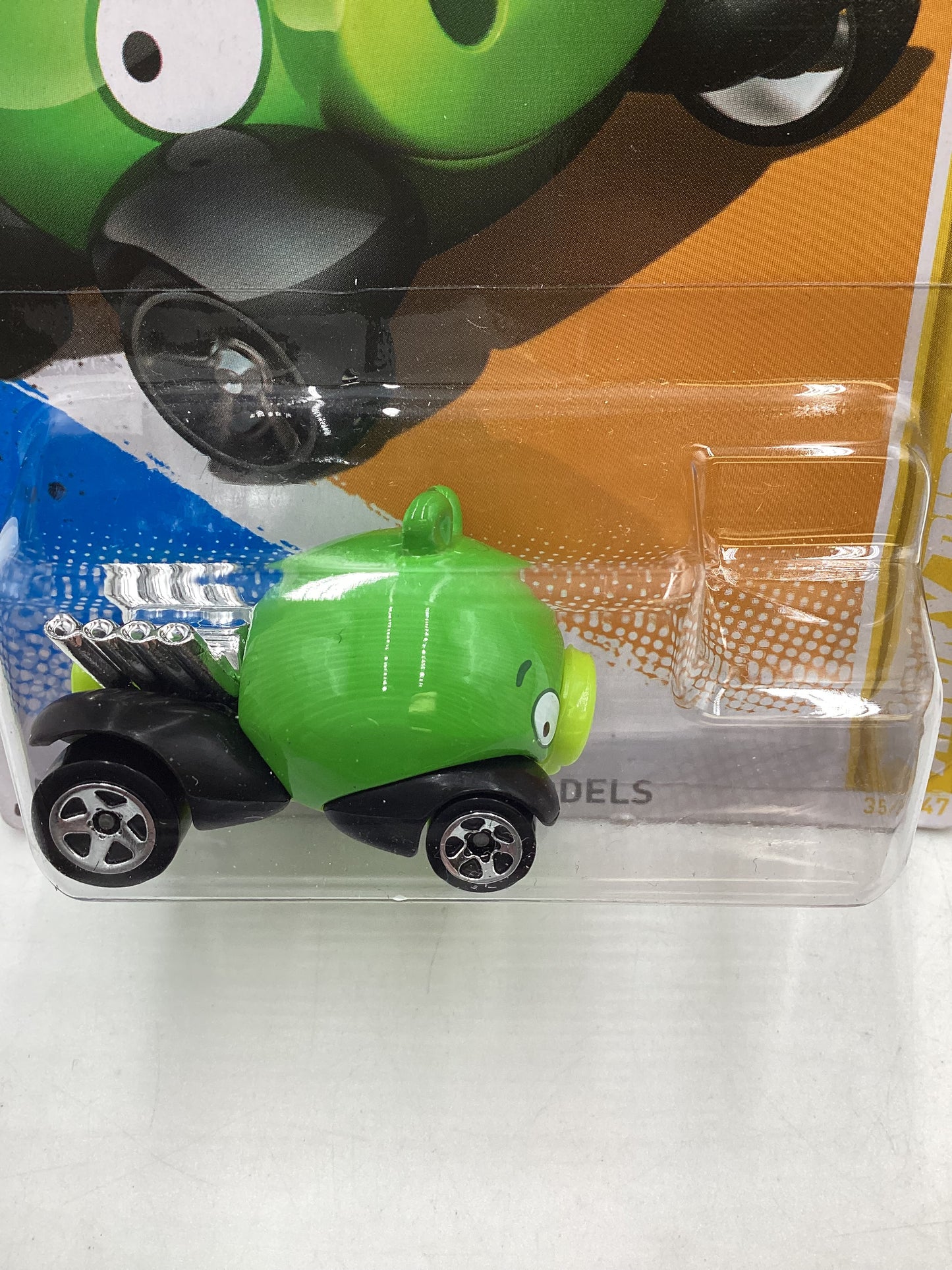 2012 Hot Wheels New Models #35 Angry Birds Minion Pig 121G