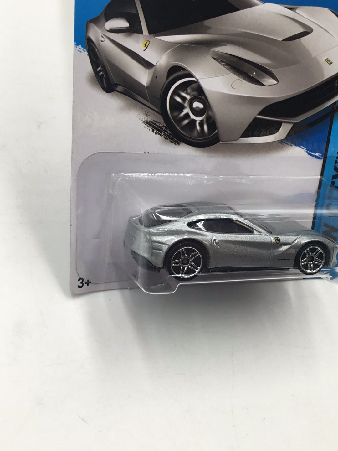 2014 hot wheels #31 Ferrari F12 Berlinetta SS4