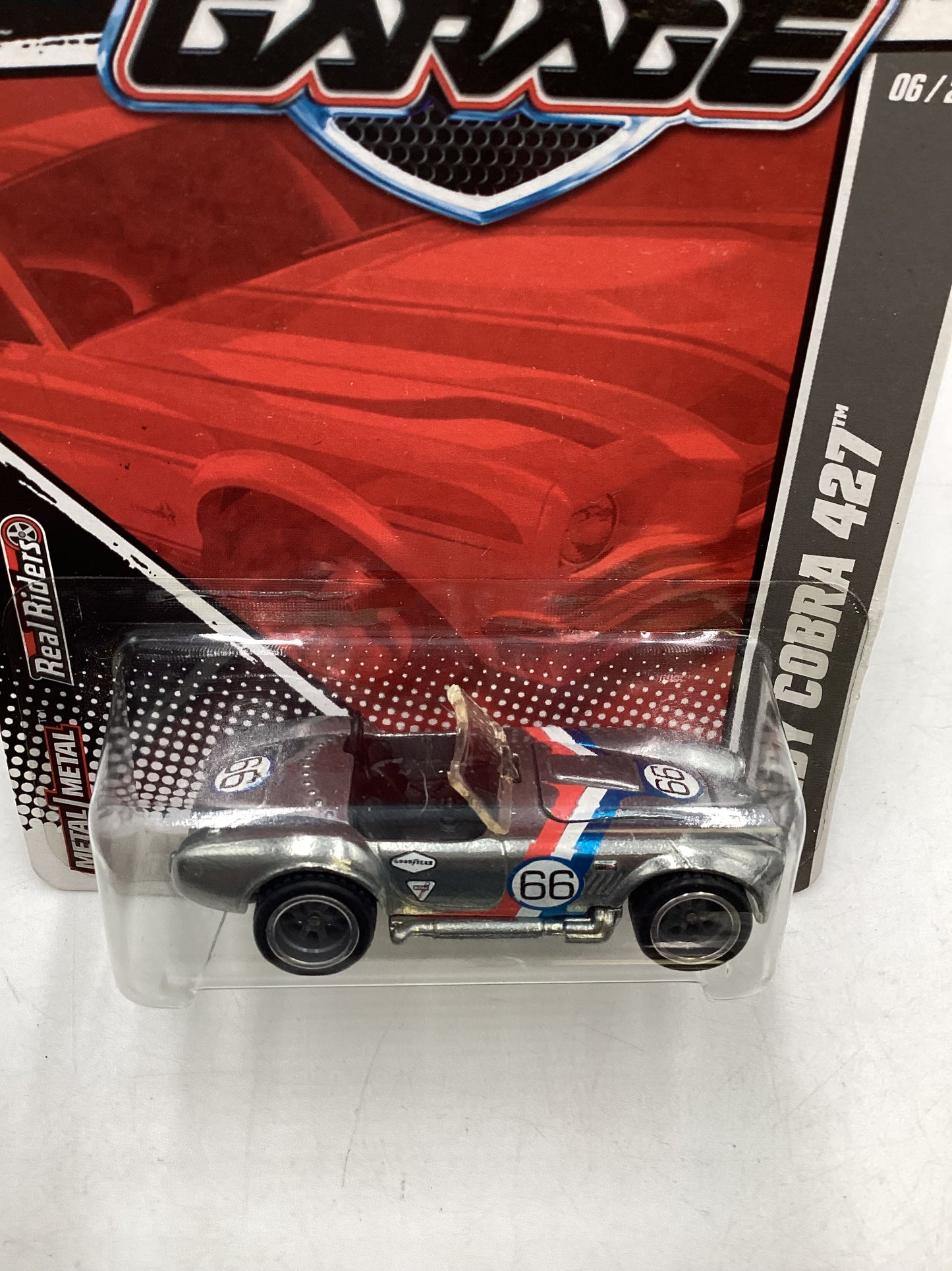 Hot Wheels Garage 06/20 Shelby Cobra 427 Silver