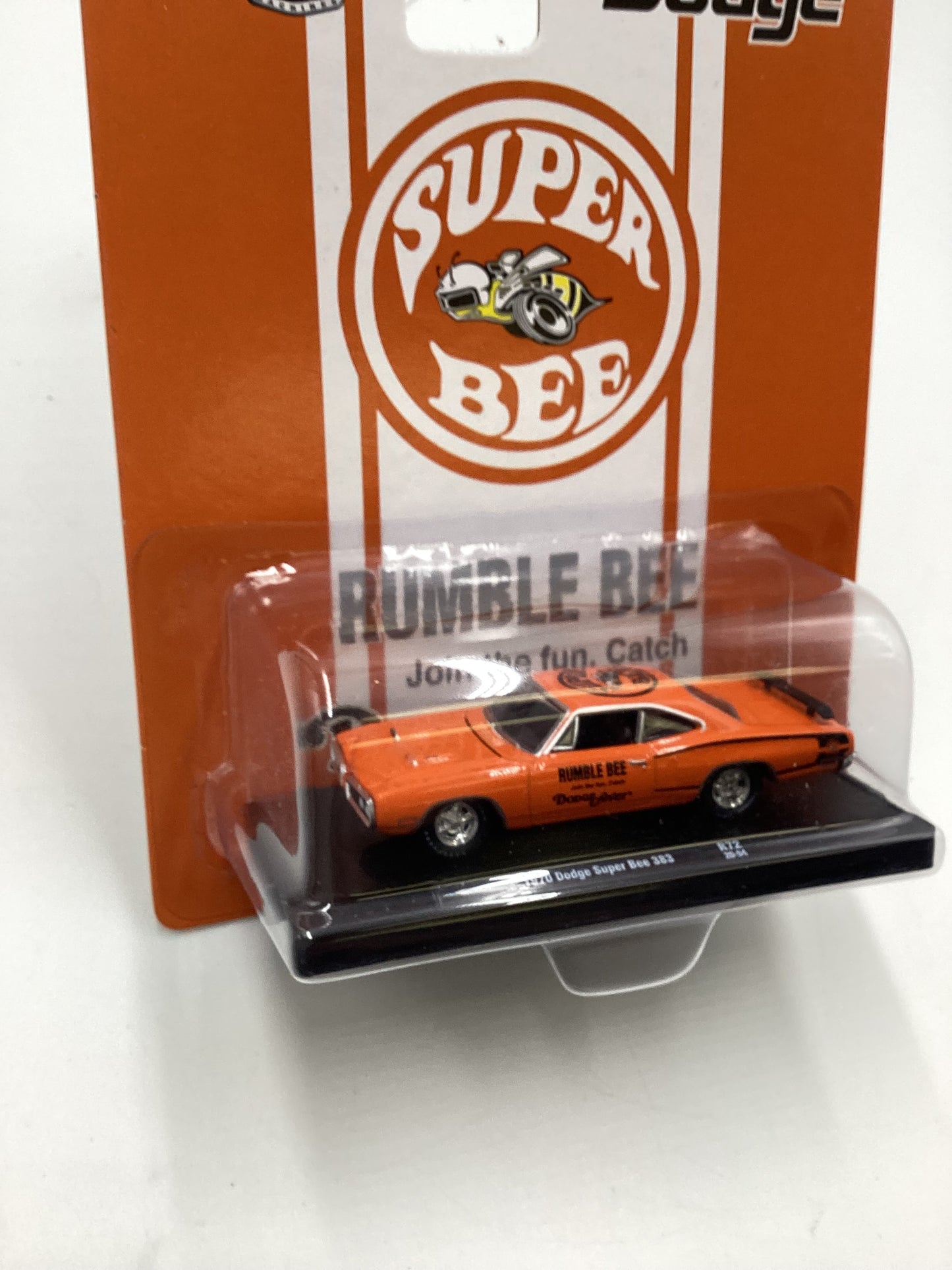 M2 Machines Auto Drivers Dodge 1970 Dodge Super Bee 383 Orange R72 193H