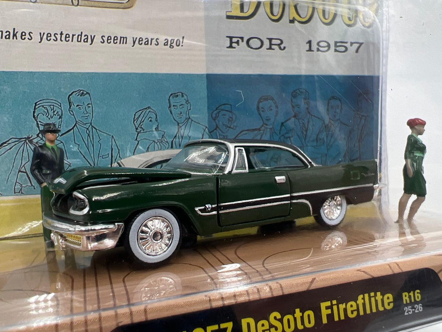 2025 M2 Machines Diorama 1957 DeSoto Fireflite Green R16 197H