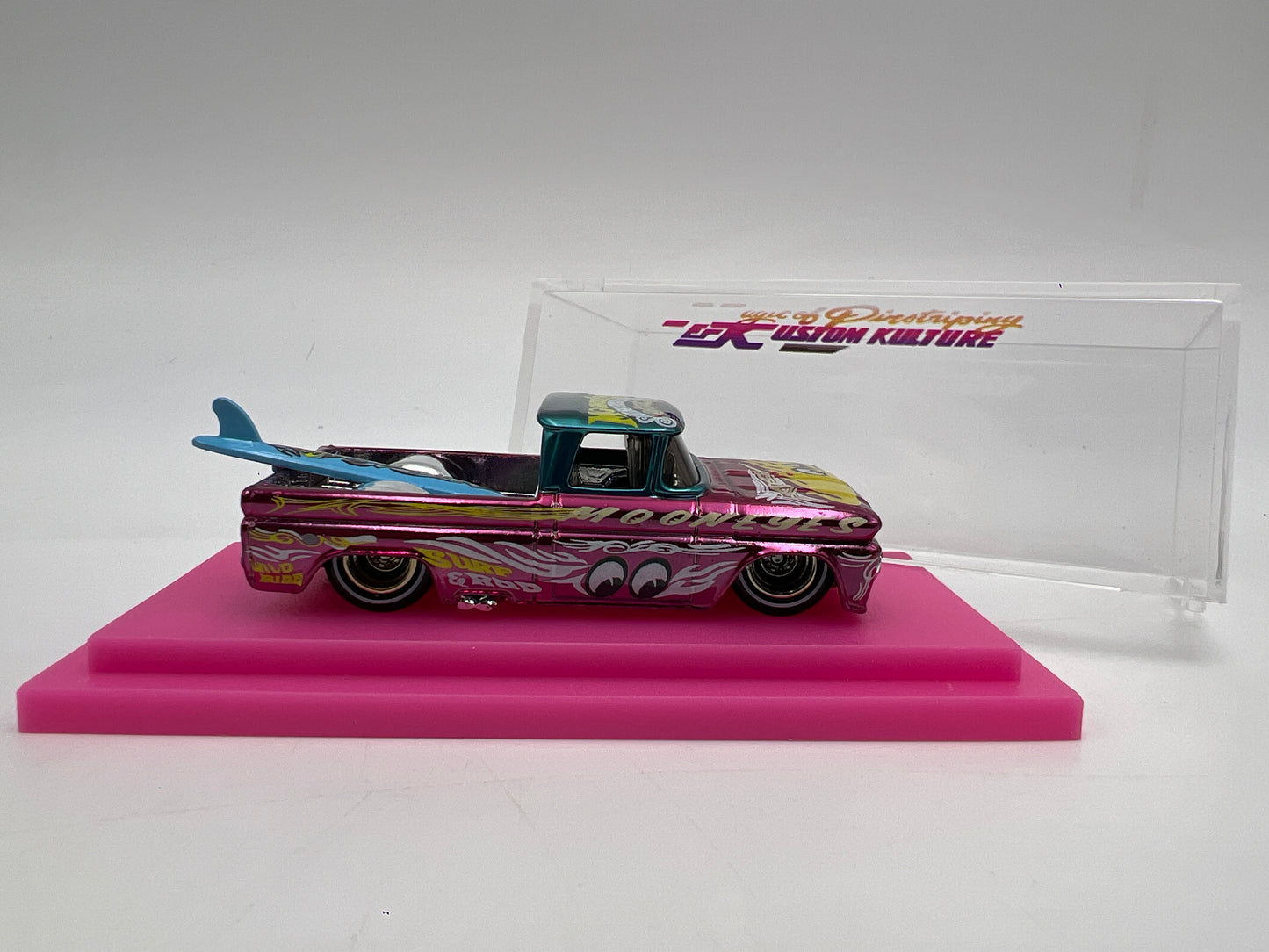 Hot Wheels Kustom Kulture Custom 62 Chevy Pickup Mooneyes Pink CUSTOM W/Case