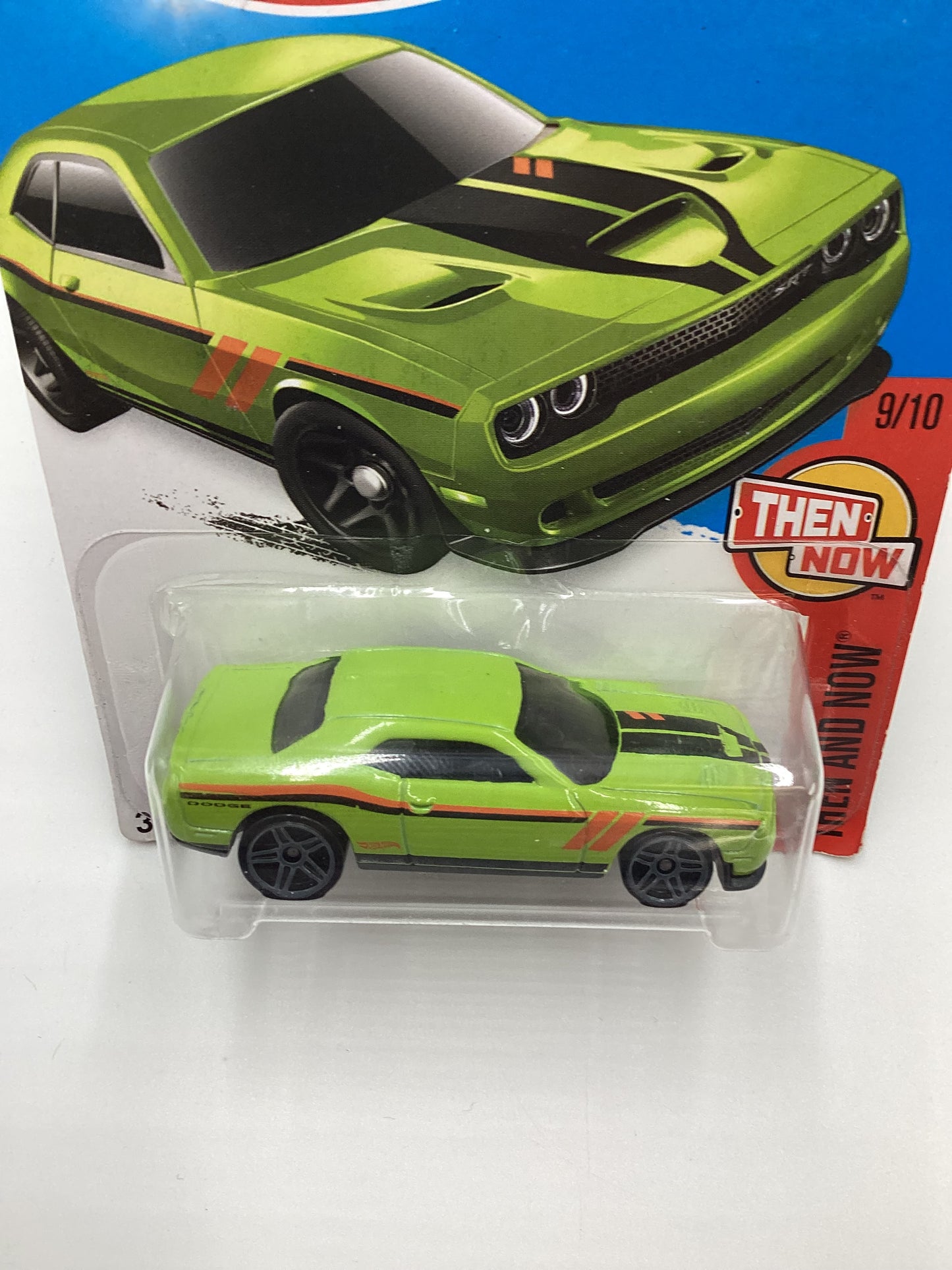 2016 Hot Wheels #109 15 Dodge Challenger SRT Green Kmart Exclusive 234E