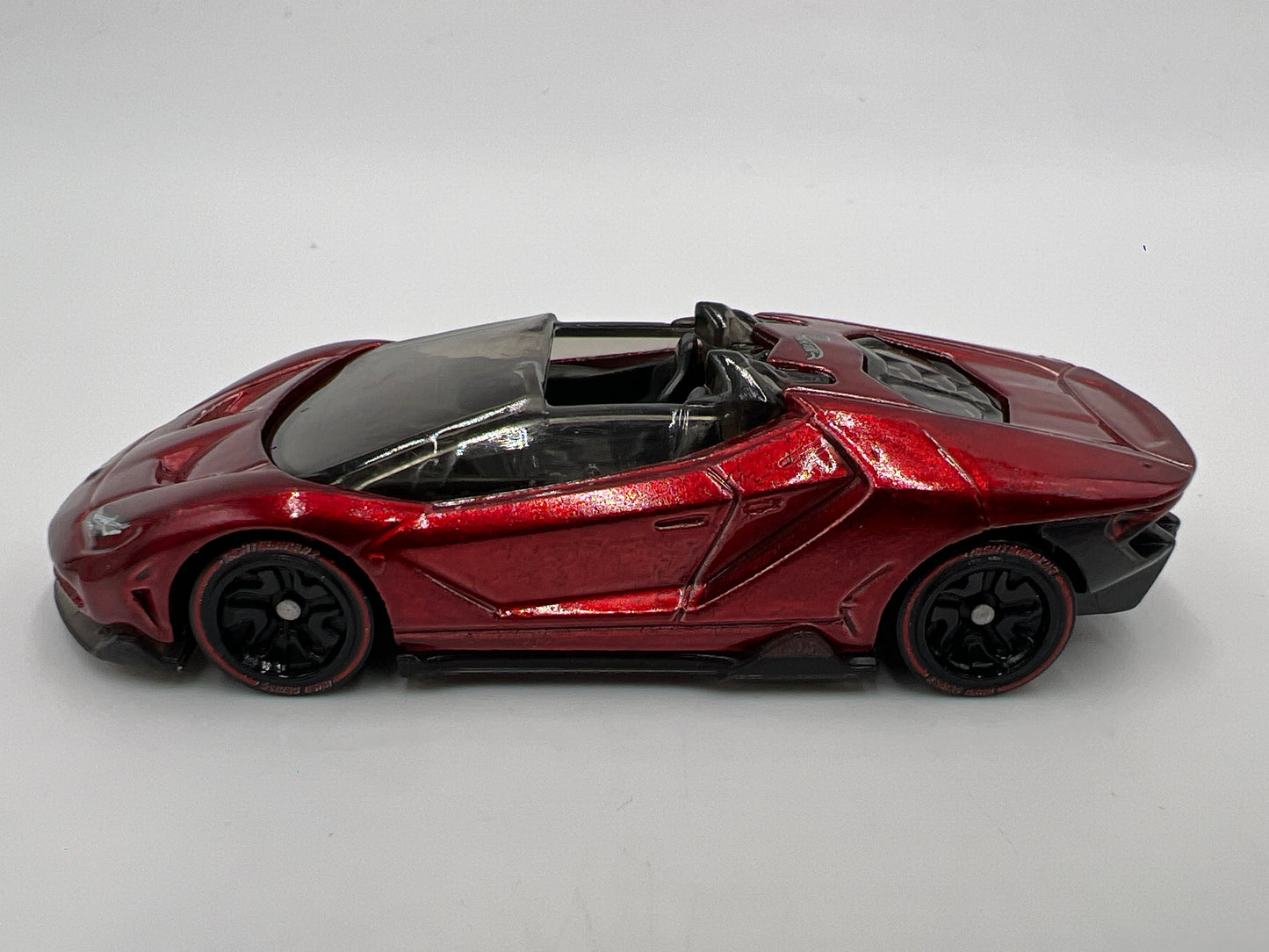 Hot Wheels iD Nightburnerz Series 2 #4 16 Lamborghini Centenario Roadster Red