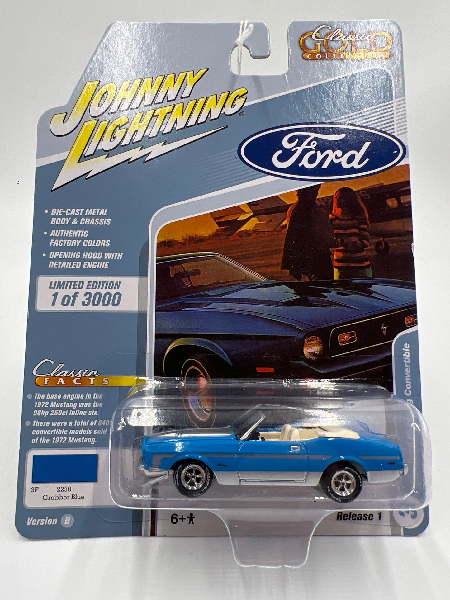 Johnny Lightning Classic Gold Collection Release 1 Version B 1972 Ford Mustang Convertible Grabber Blue 228B