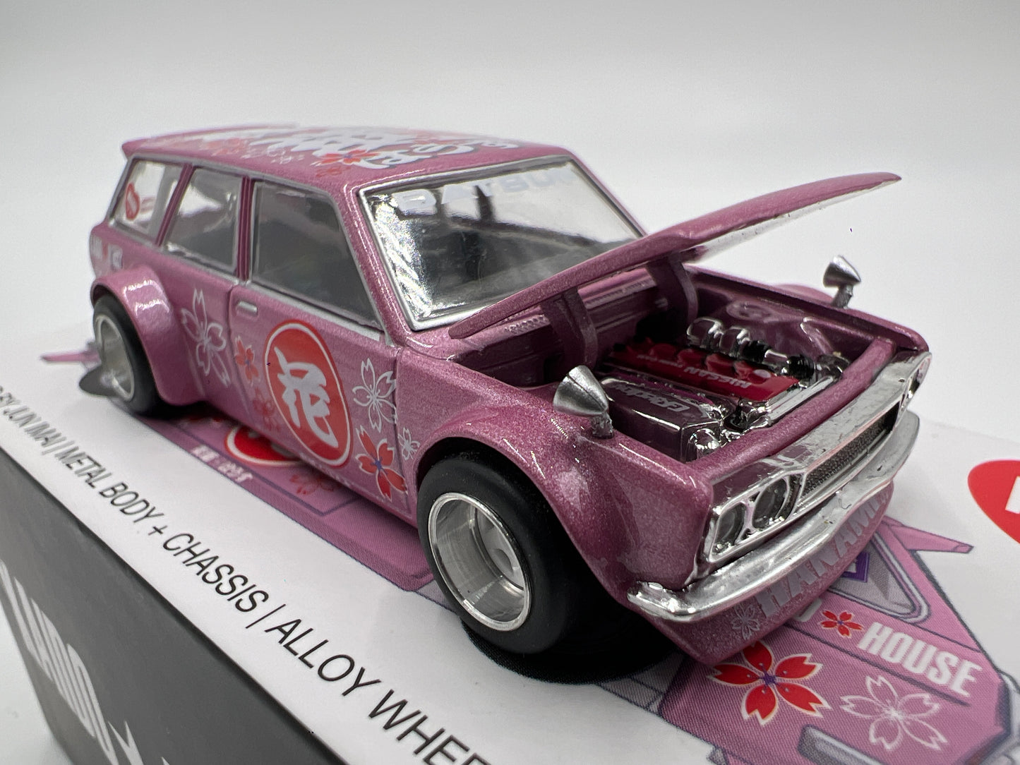 Mini GT Kaido House #012 Datsun 510 Wagon Pink