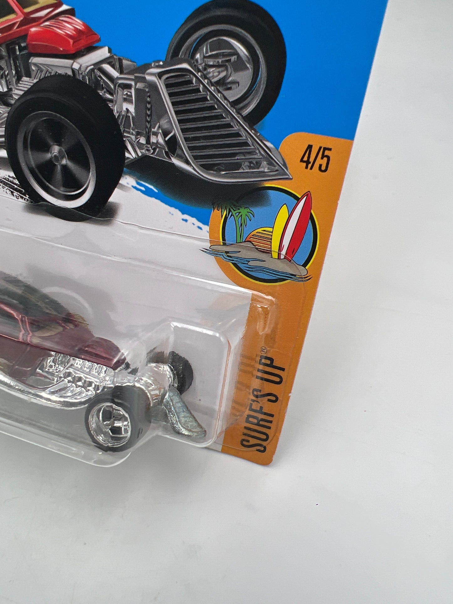 2017 Hot Wheels Super Treasure Hunt Surf Crate Red W/Protector