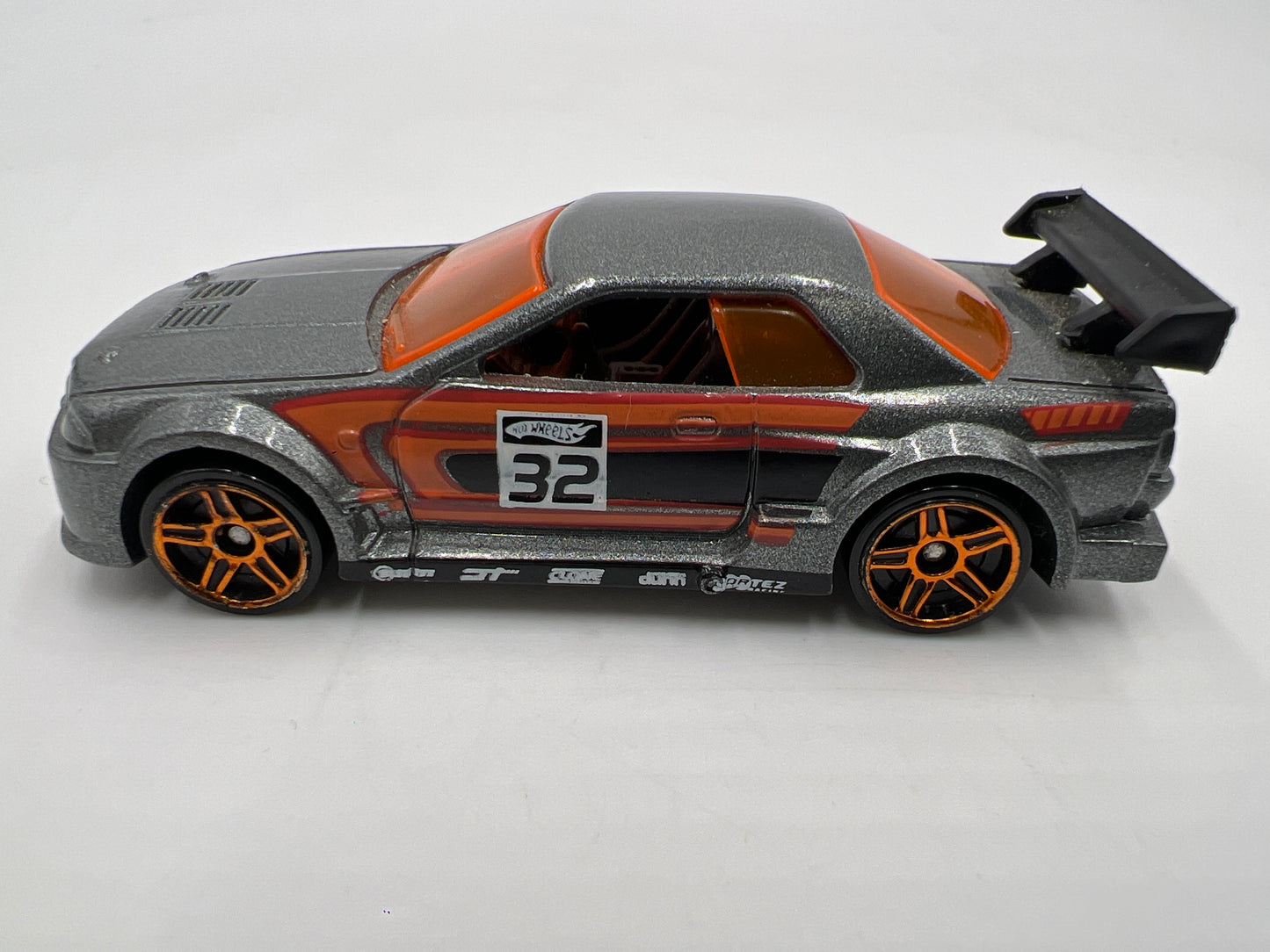 Hot Wheels 2010 Mystery Cars Nissan Skyline Gray Loose