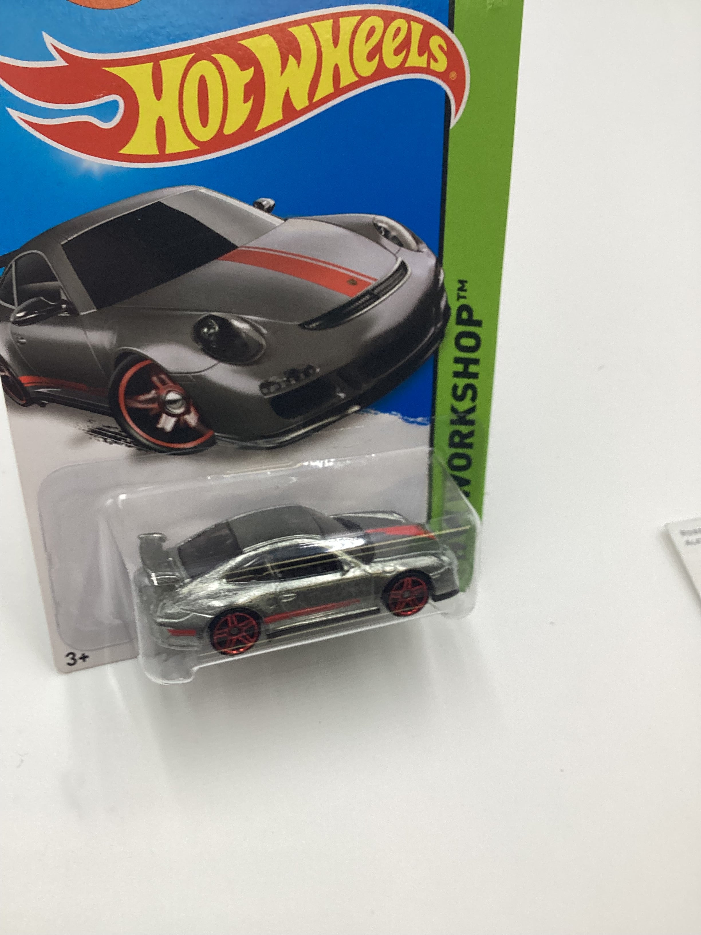 2015 Hot Wheels #196 Porsche 911 GT3 RS Zamac with protector