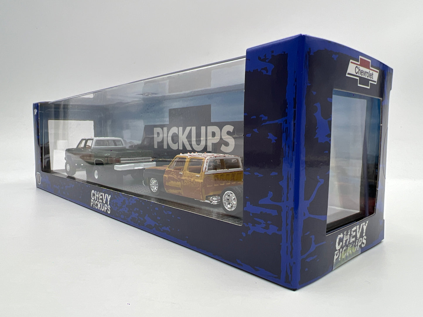 M2 Machines Auto Haulers 1973 Chevrolet Cheyenne Super 30 & 1975 Chevrolet Silverado 30 4x4 R90