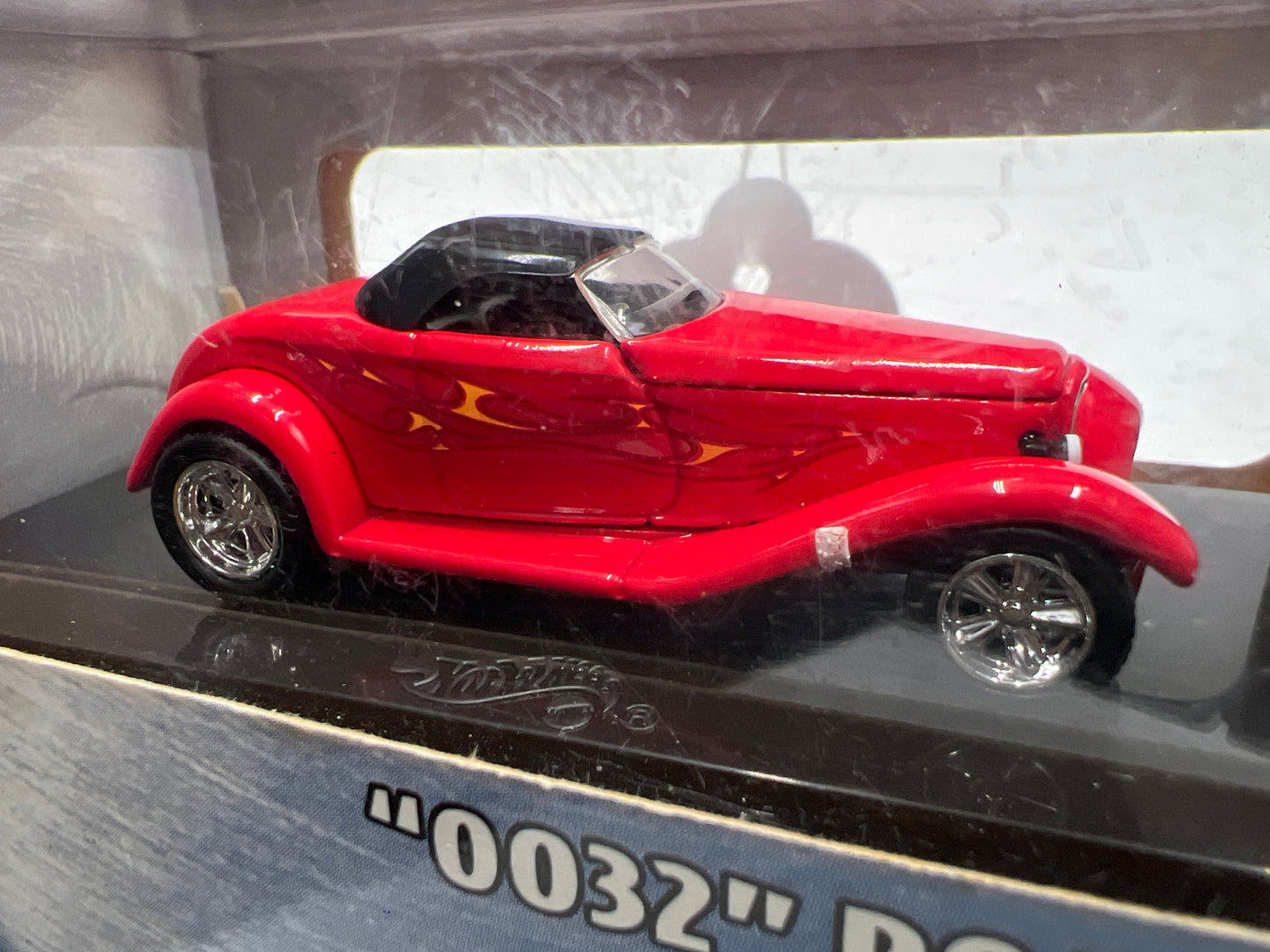 Hot Wheels Black Box 100% #25 0032 Roadster Red (Box Has Stains) SR