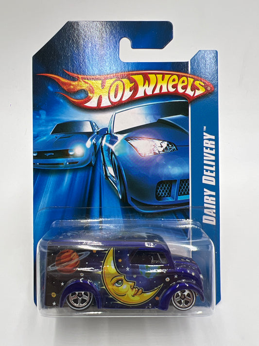 2007 Hot Wheels Online Exclusive Luna Lu Dairy Delivery W/Protector