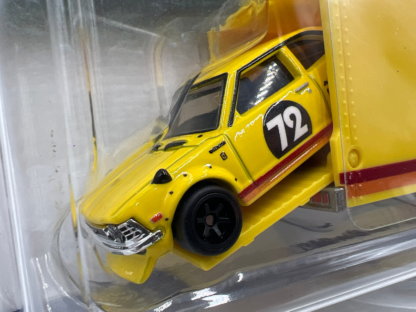 Hot Wheels Premium Team Transport #75 1972 Toyota Corolla Levin & Sakura Sprinter 282H